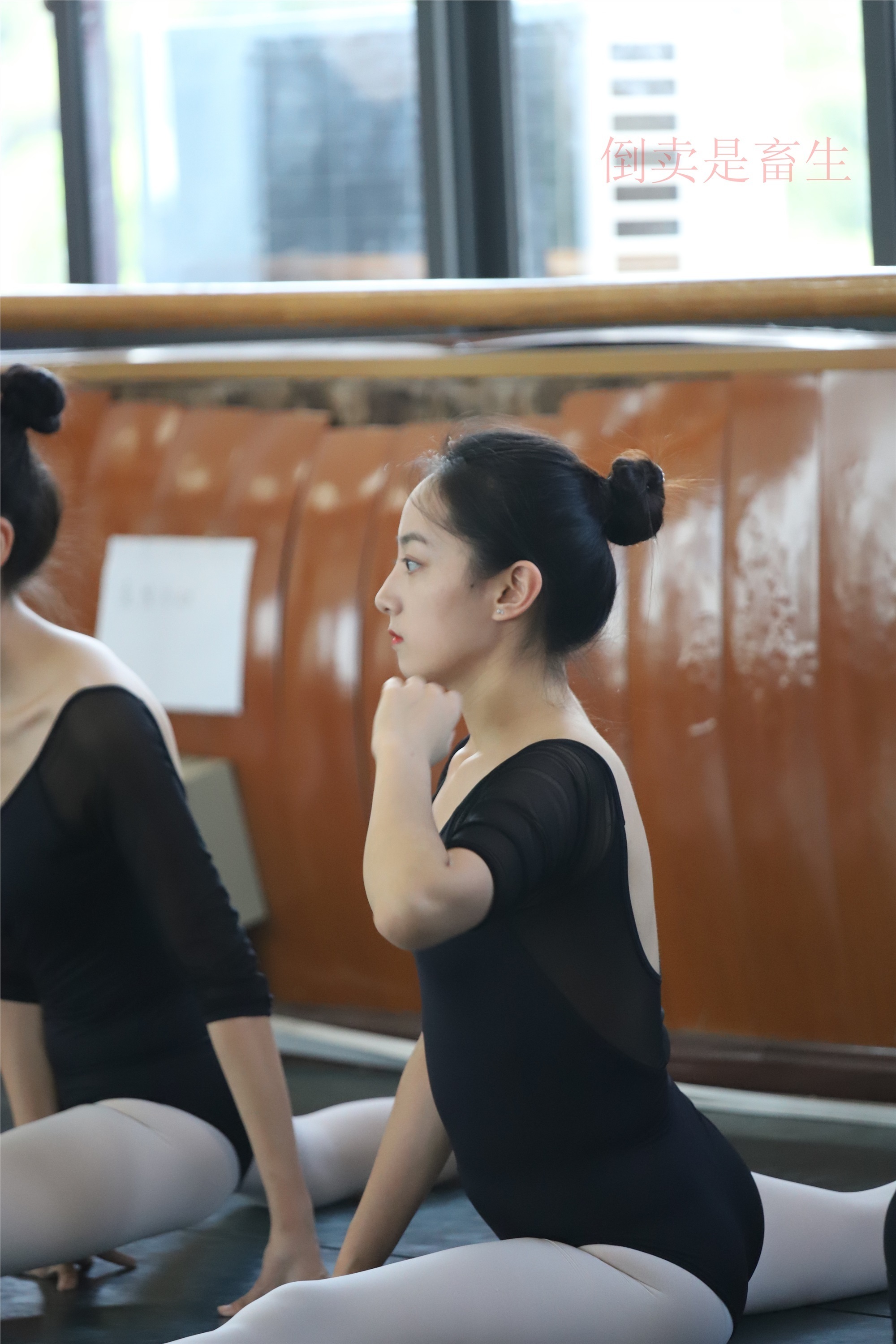 大西瓜美女图片 W001 舞蹈统一825p5