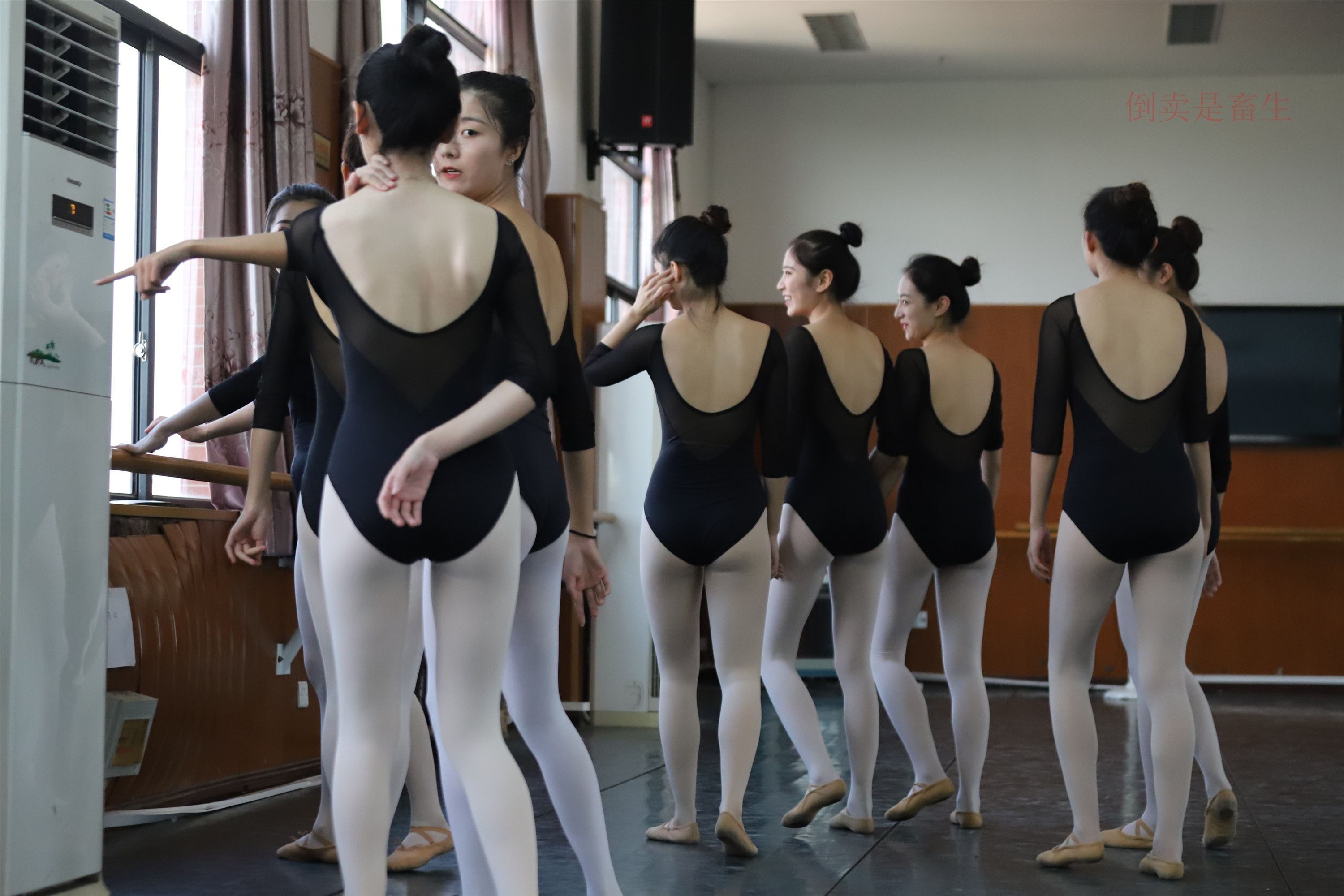 大西瓜美女图片 W001 舞蹈统一825p6