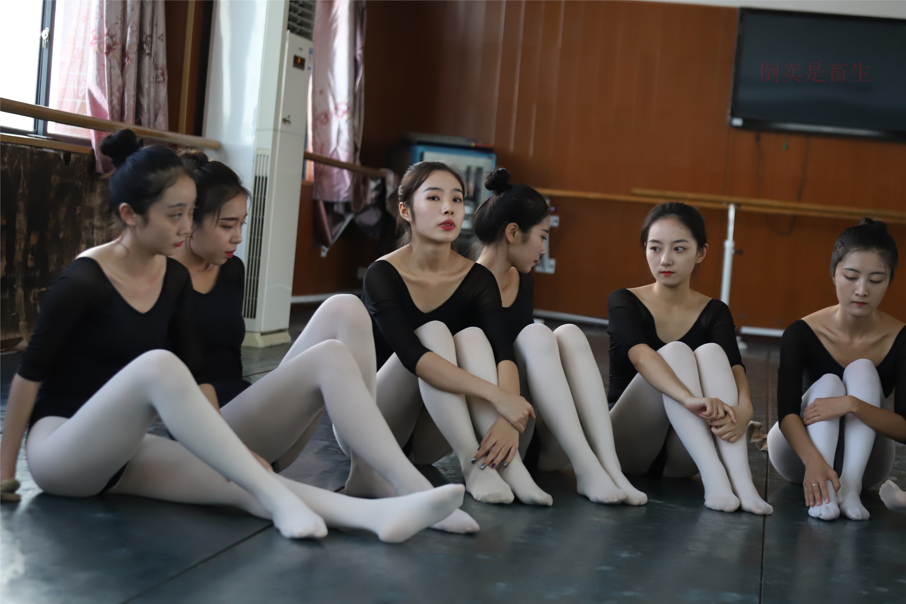 大西瓜美女图片 W001 舞蹈统一825p6