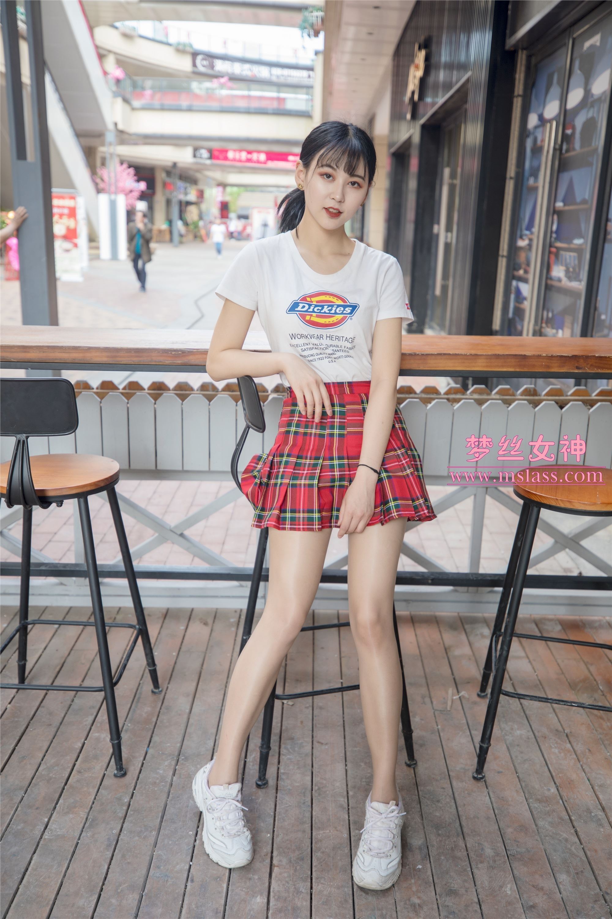 MSLASS梦丝女神 - 可岚 油光丝袜的少女