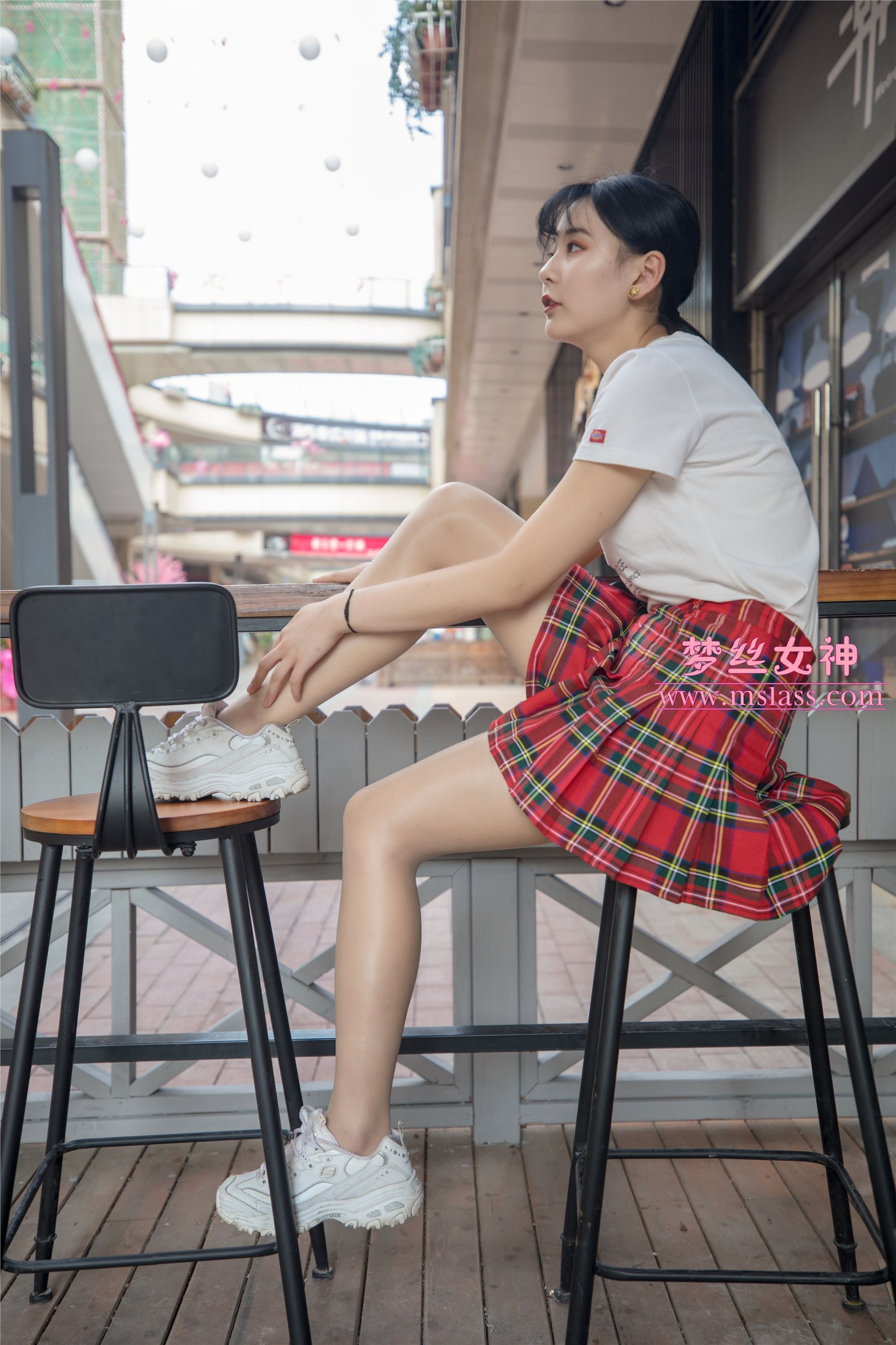 MSLASS梦丝女神 - 可岚 油光丝袜的少女