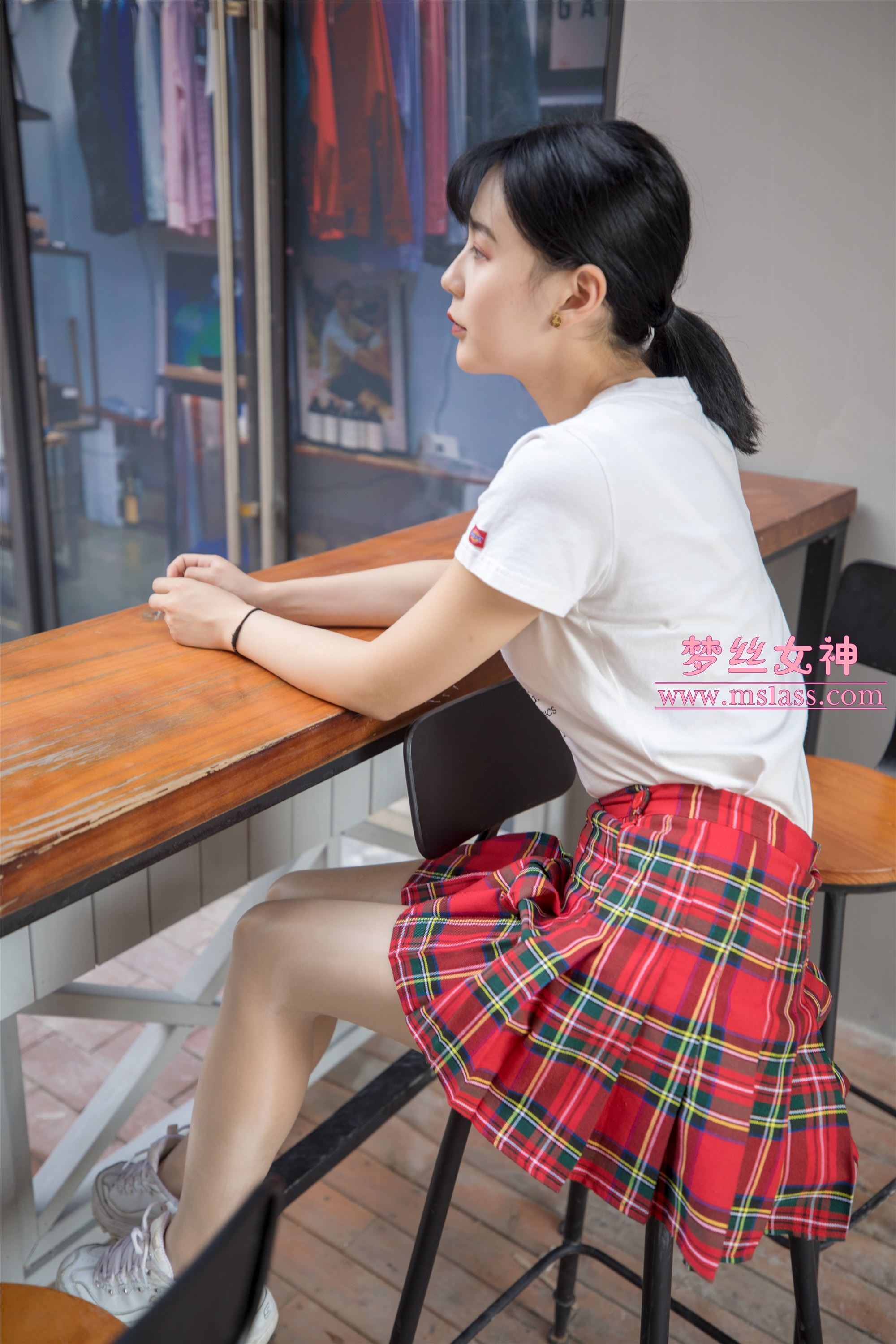 MSLASS梦丝女神 - 可岚 油光丝袜的少女