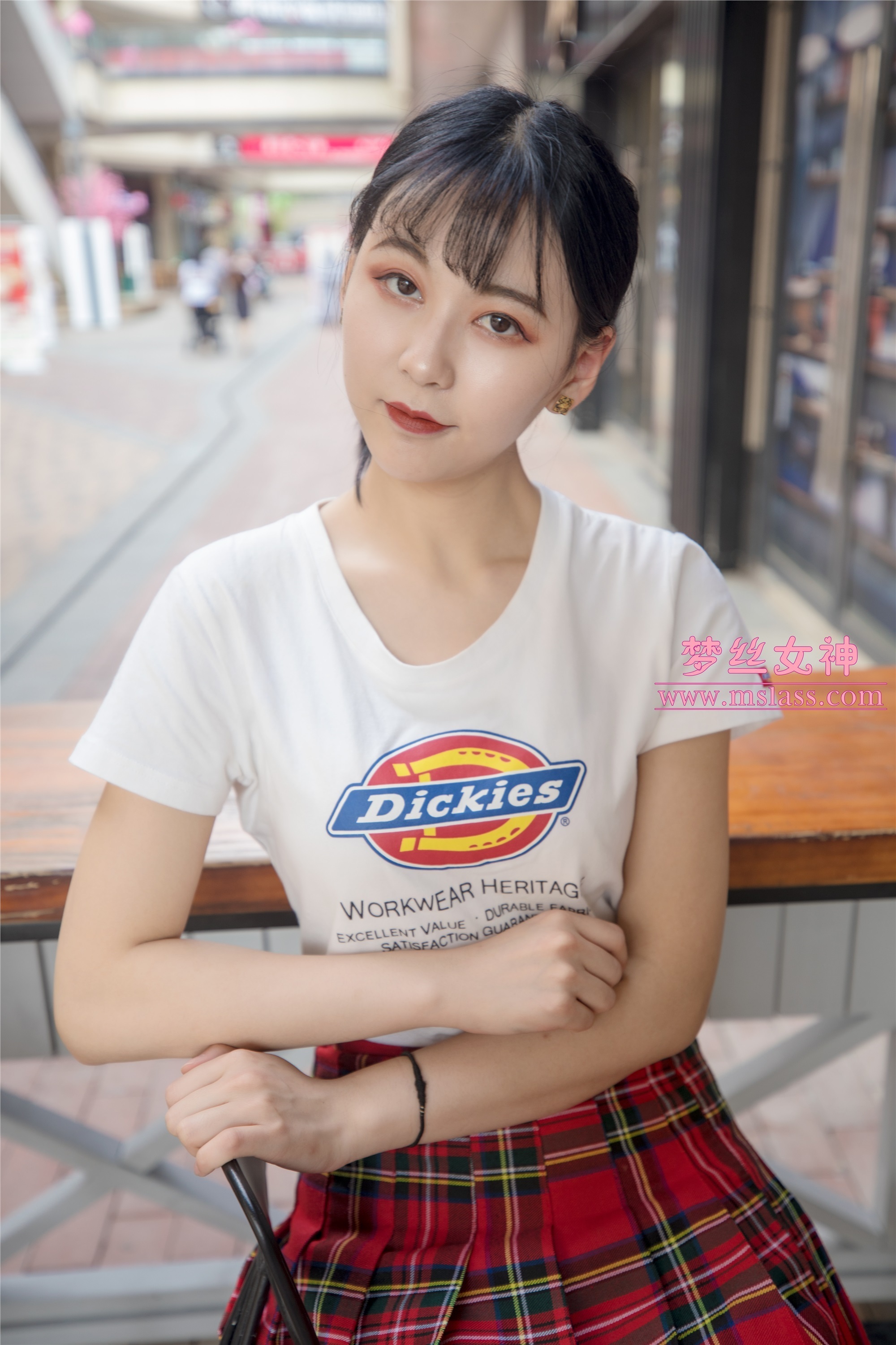 MSLASS梦丝女神 - 可岚 油光丝袜的少女