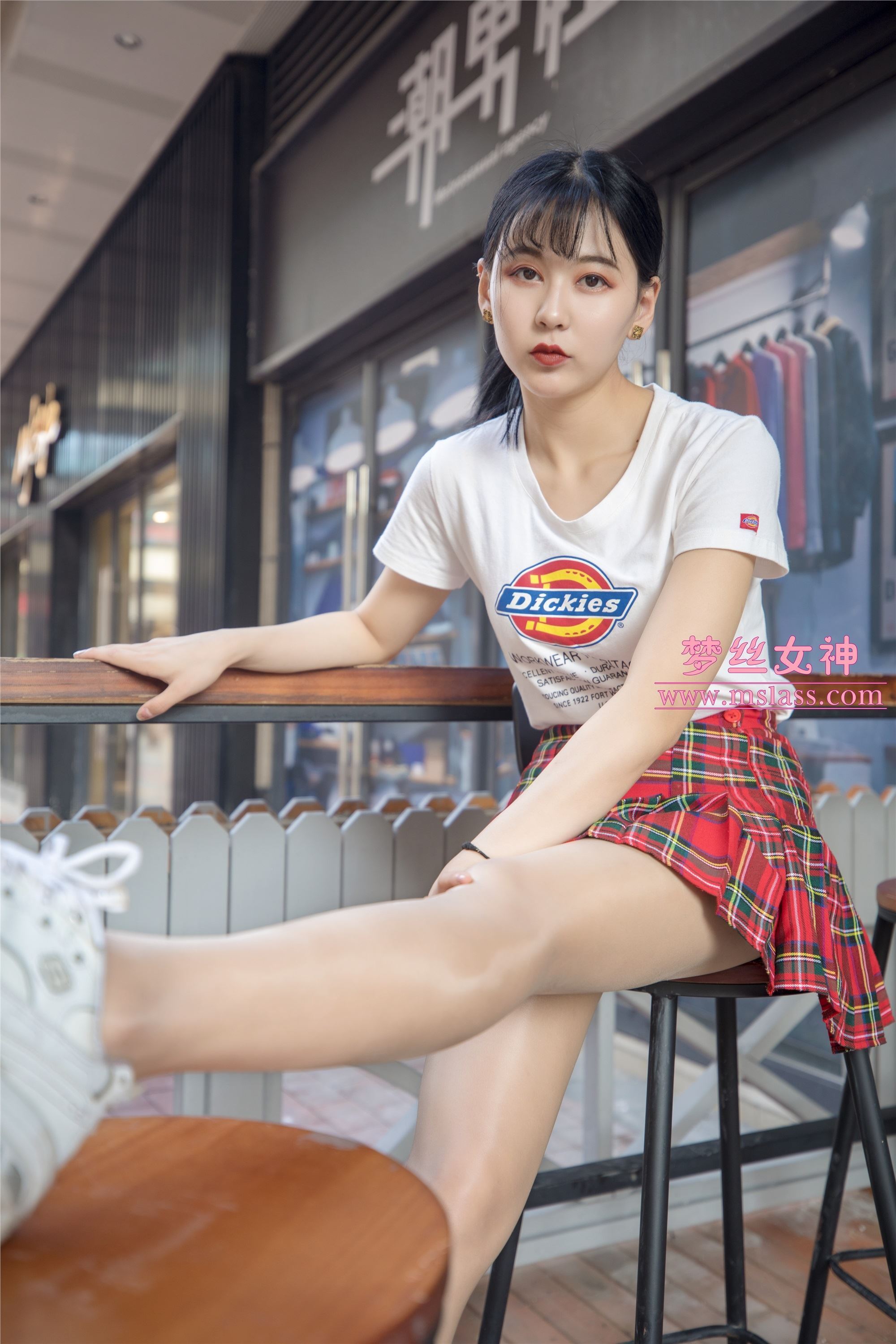 MSLASS梦丝女神 - 可岚 油光丝袜的少女