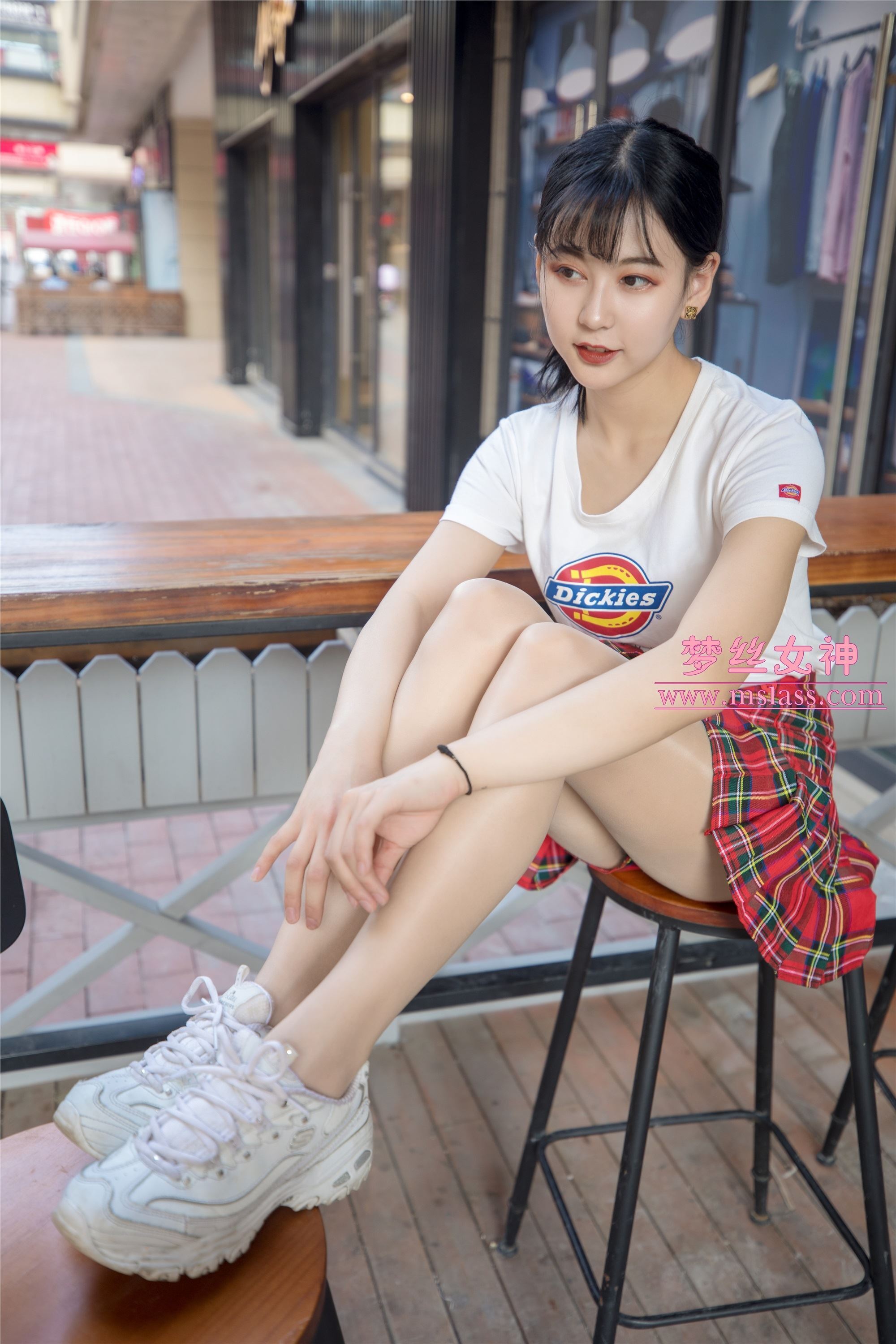 MSLASS梦丝女神 - 可岚 油光丝袜的少女