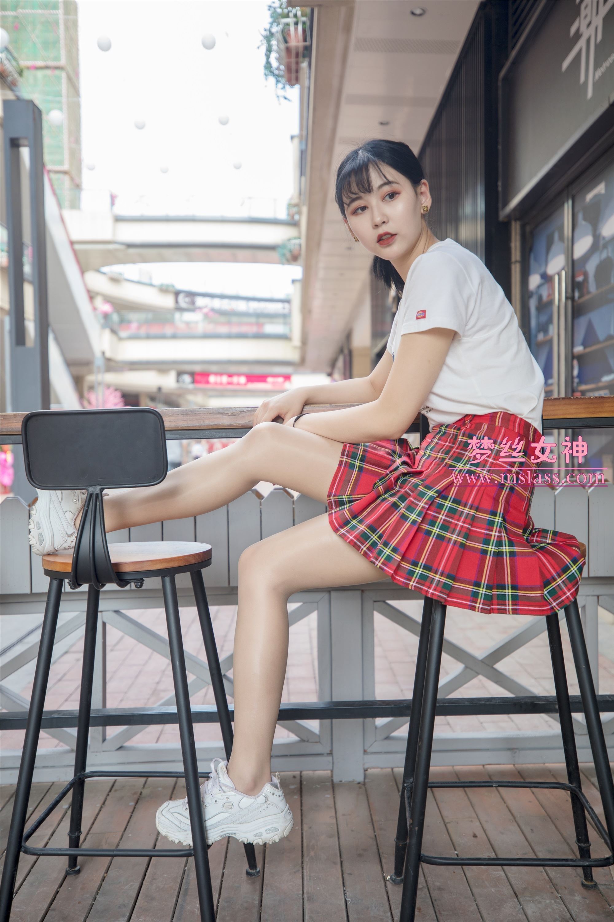 MSLASS梦丝女神 - 可岚 油光丝袜的少女