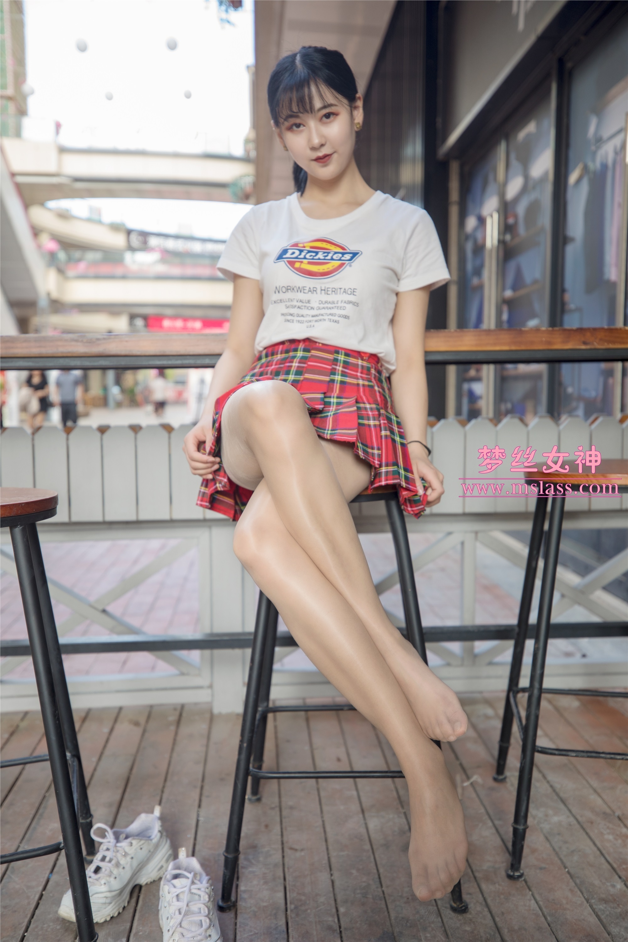 MSLASS梦丝女神 - 可岚 油光丝袜的少女