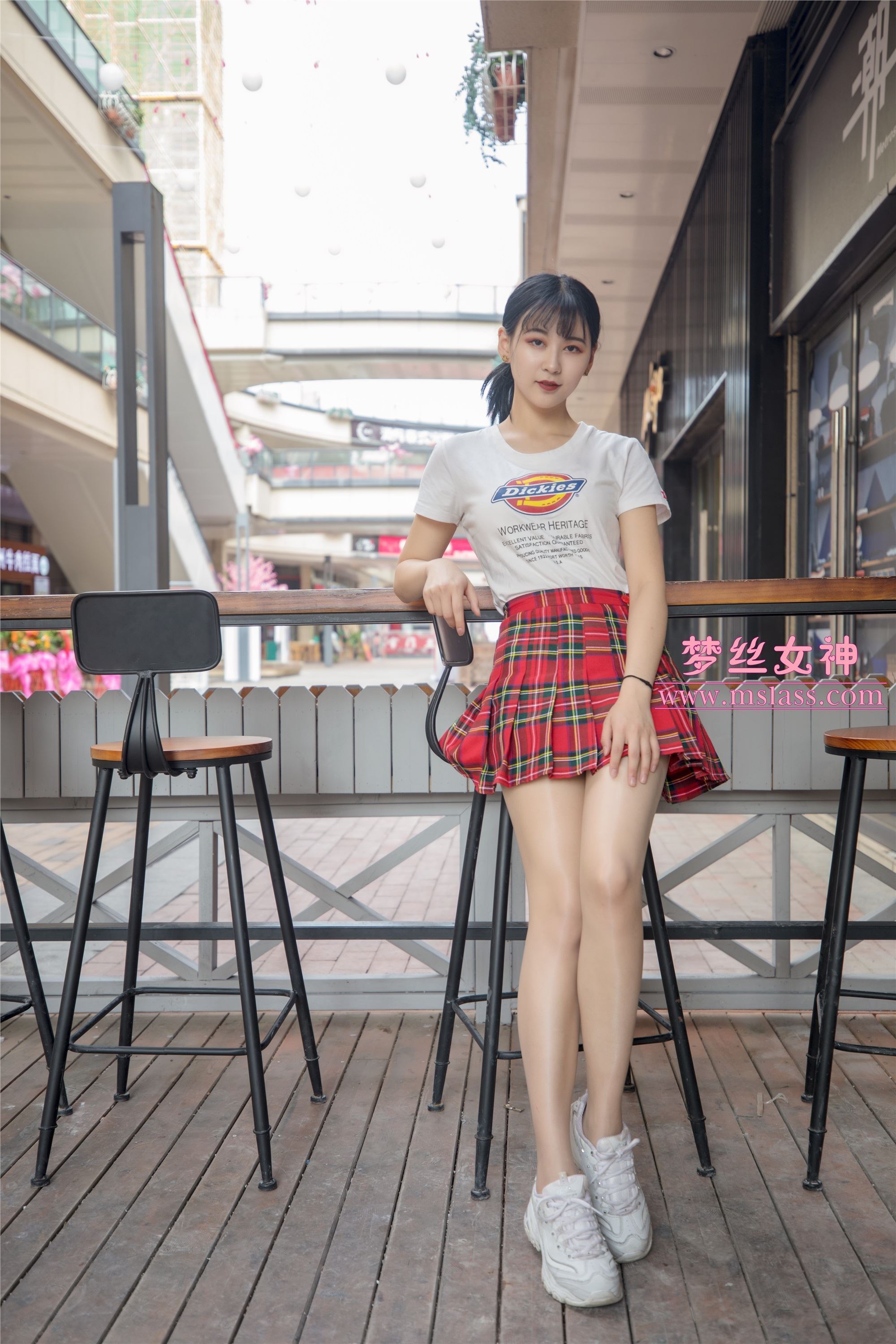 MSLASS梦丝女神 - 可岚 油光丝袜的少女