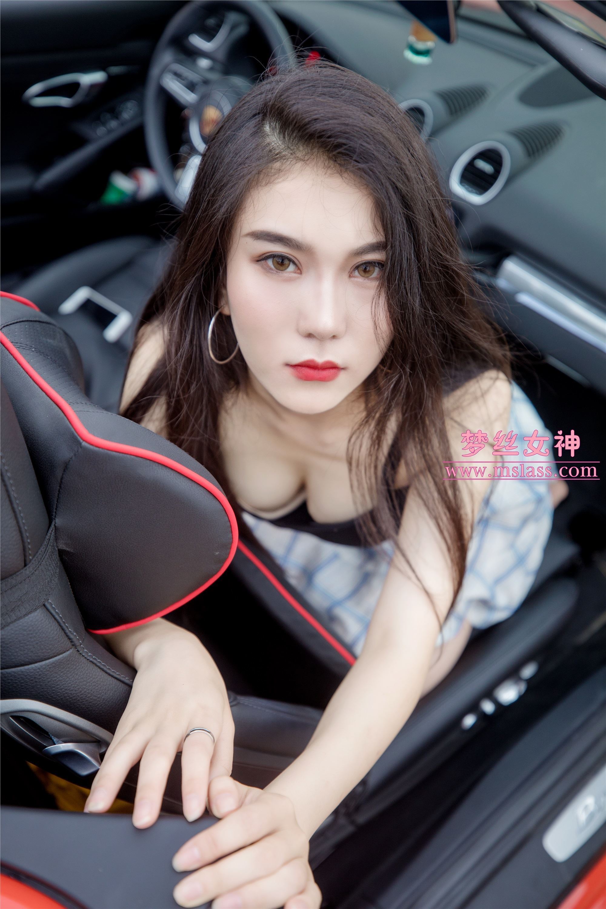 MSLASS梦丝女神 - 苏安希 跑车丝袜女神