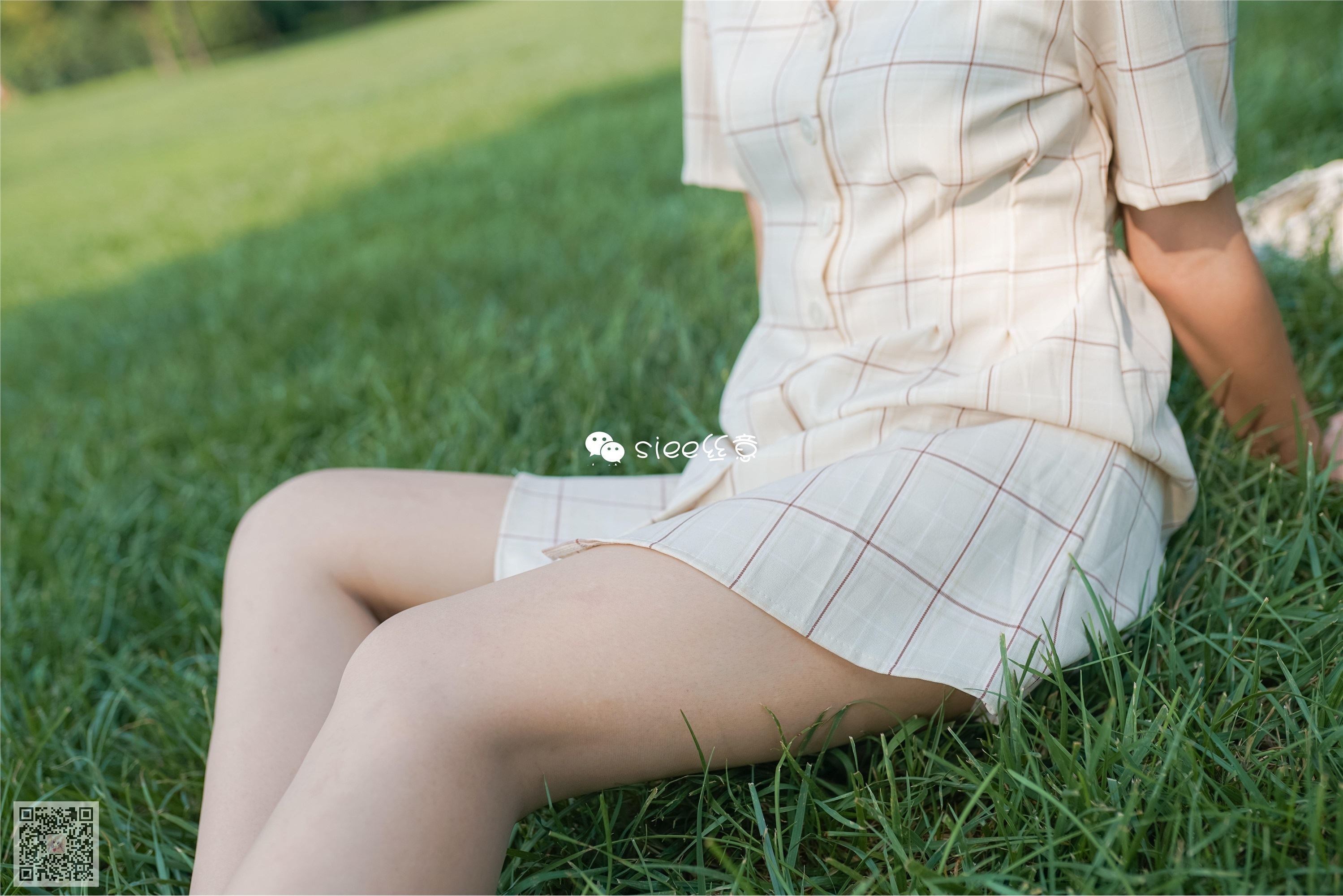 SIEE丝意  No.329 冰冰 花开无语，叶落有声