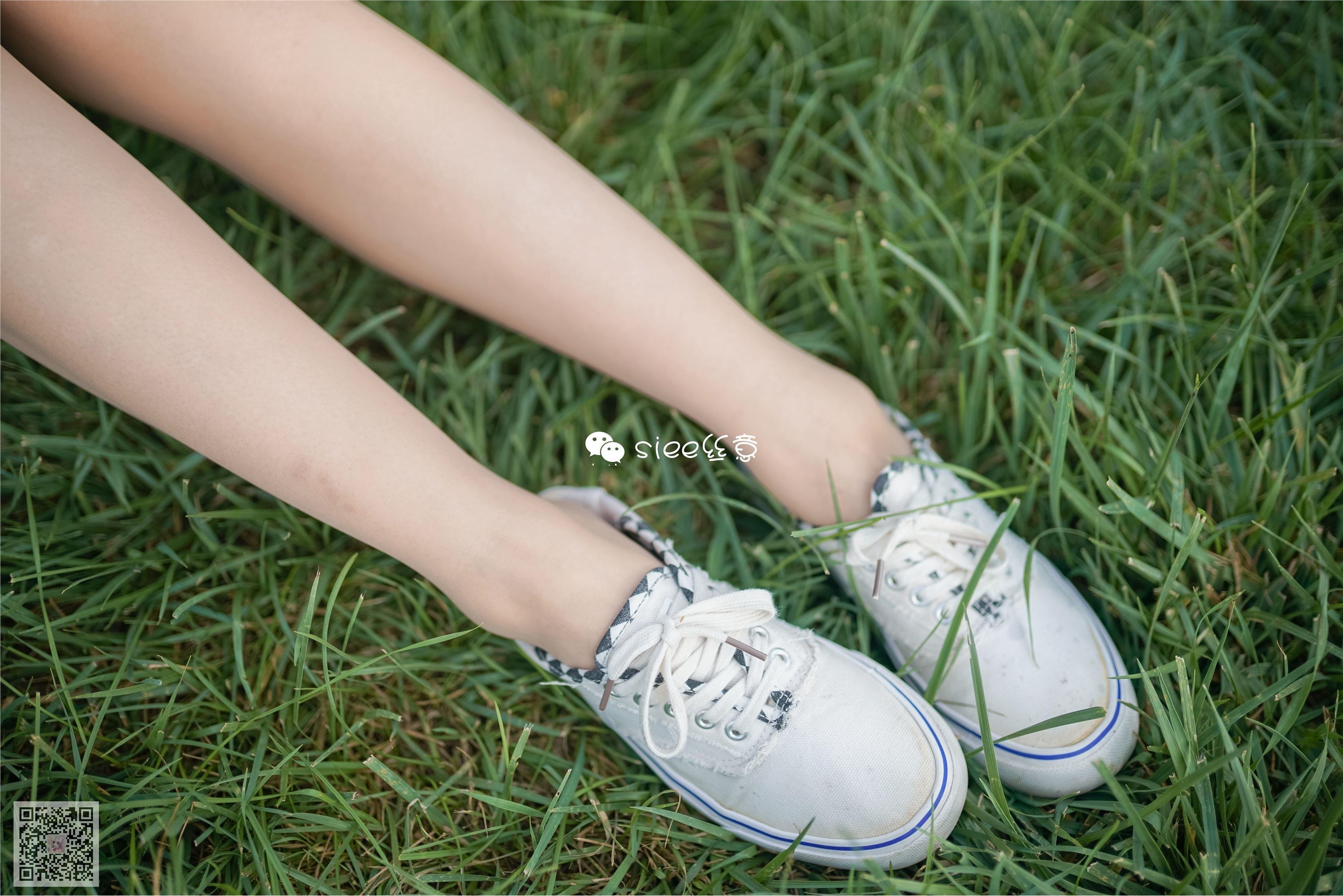 SIEE丝意  No.329 冰冰 花开无语，叶落有声