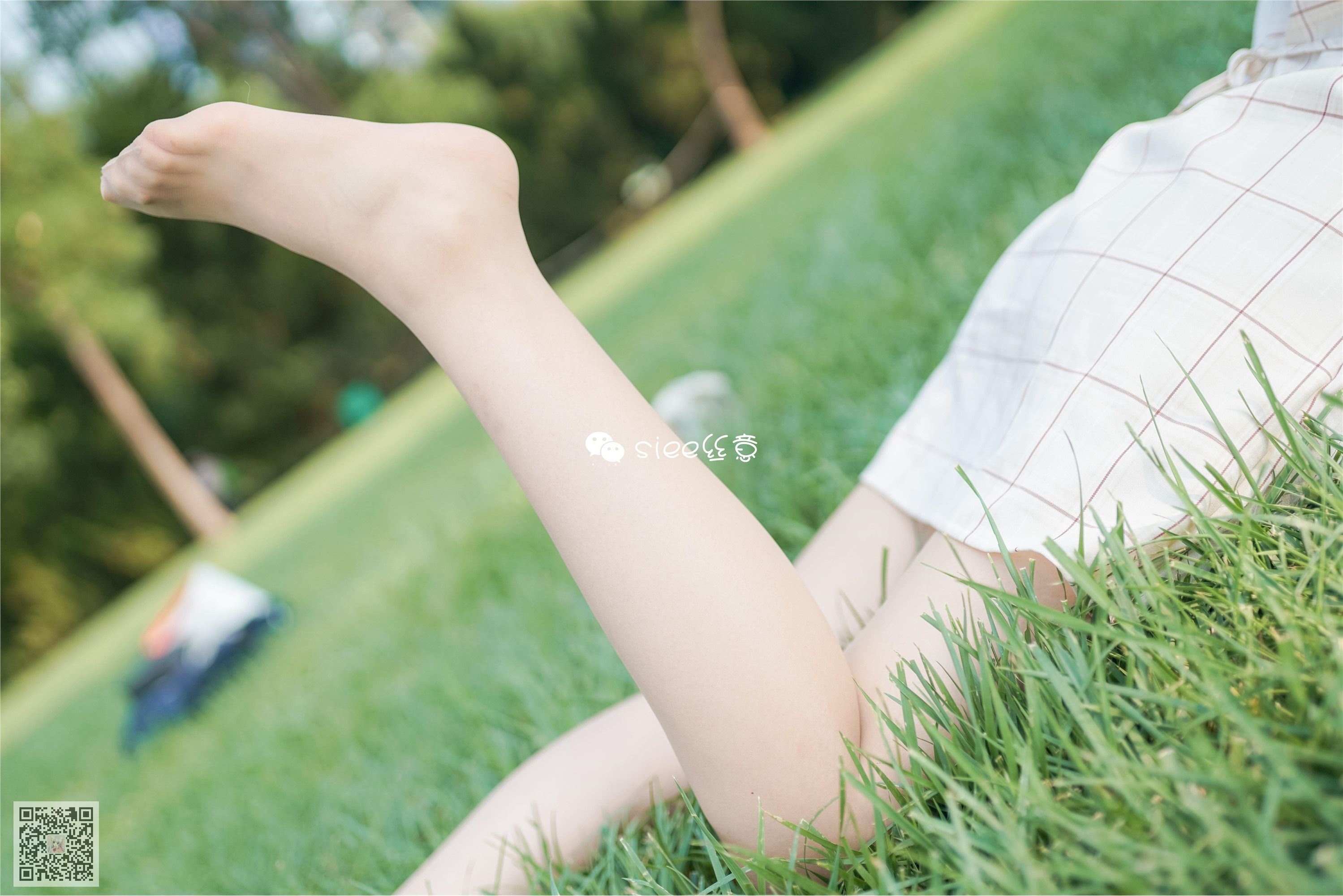 SIEE丝意  No.329 冰冰 花开无语，叶落有声