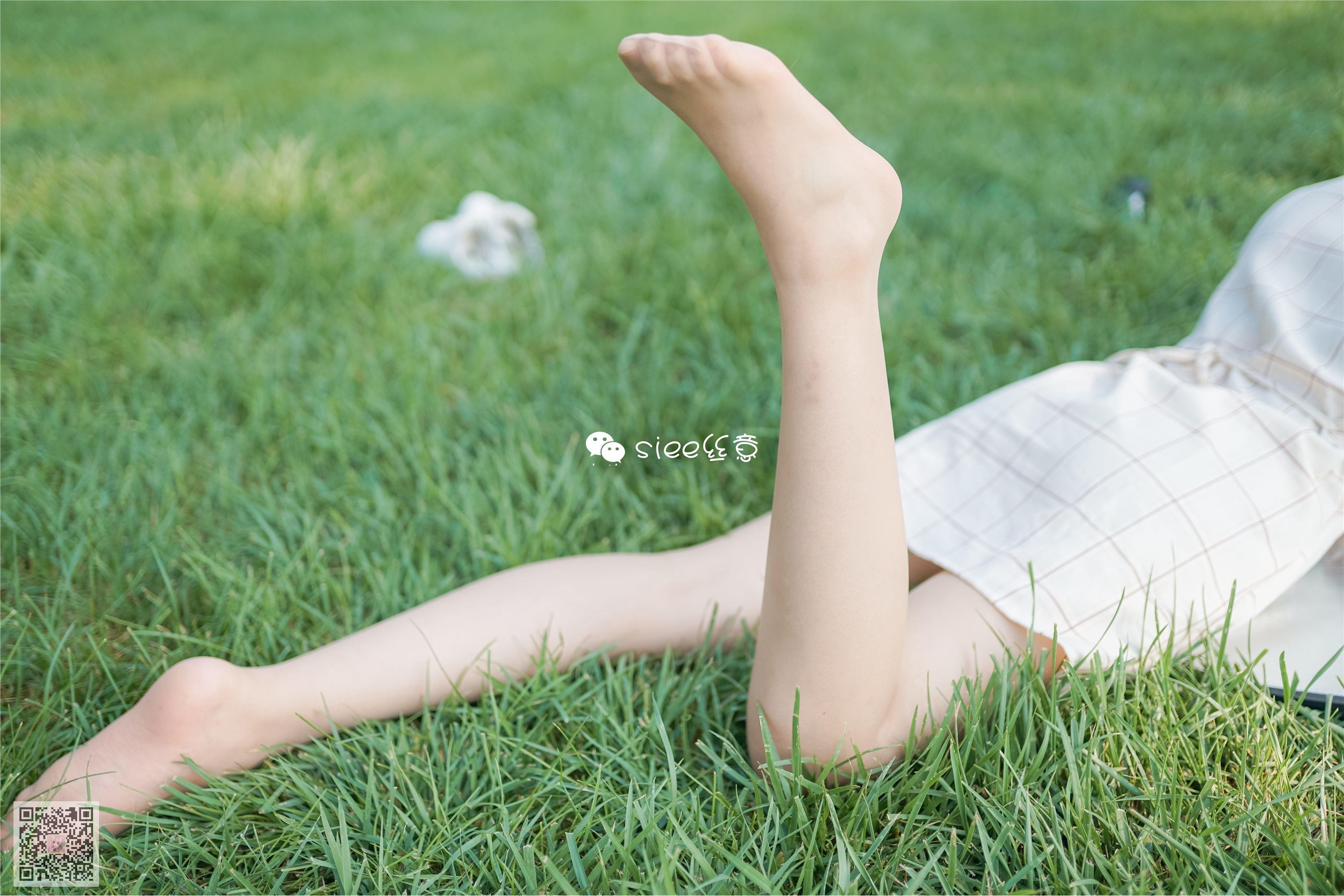 SIEE丝意  No.329 冰冰 花开无语，叶落有声