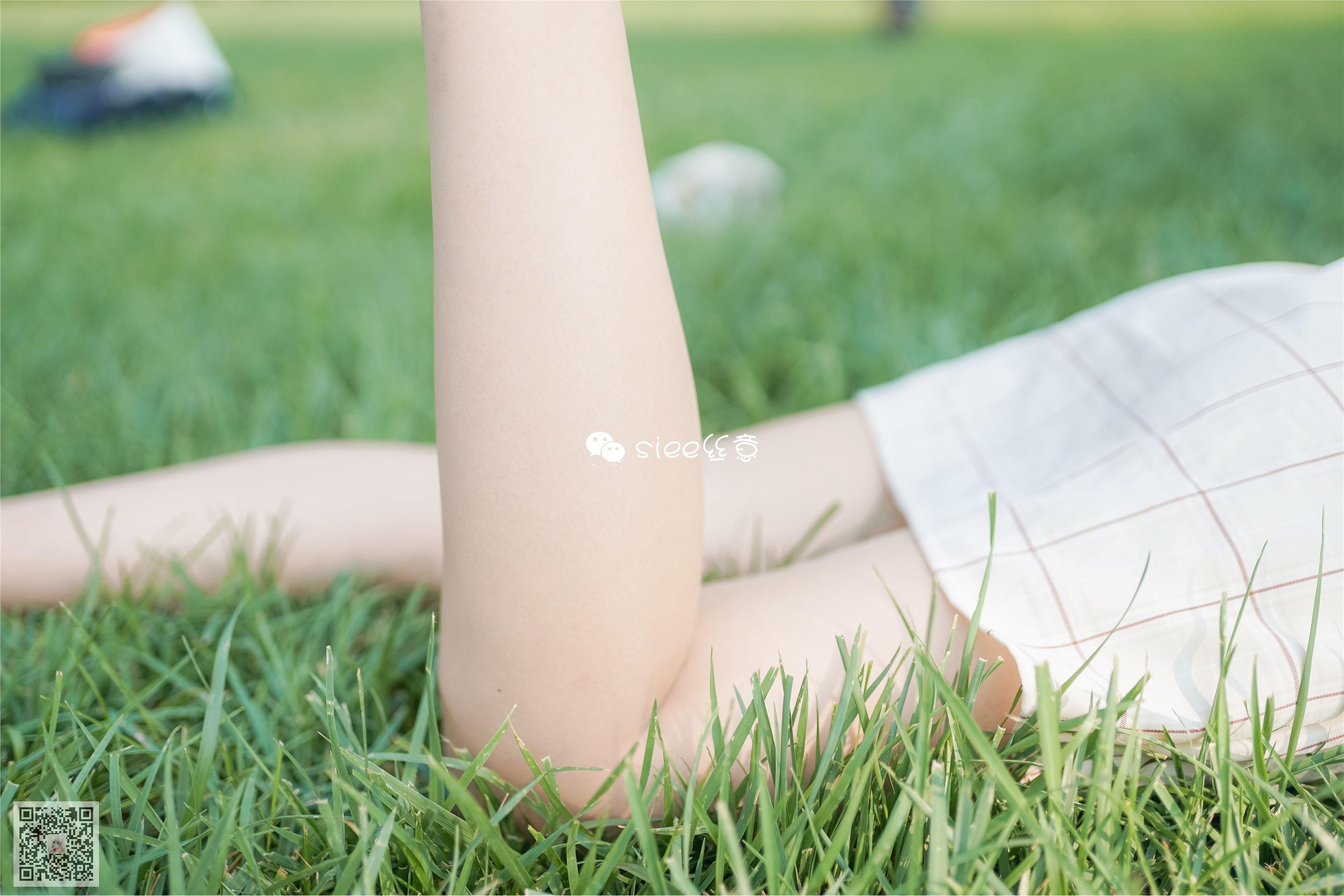 SIEE丝意  No.329 冰冰 花开无语，叶落有声