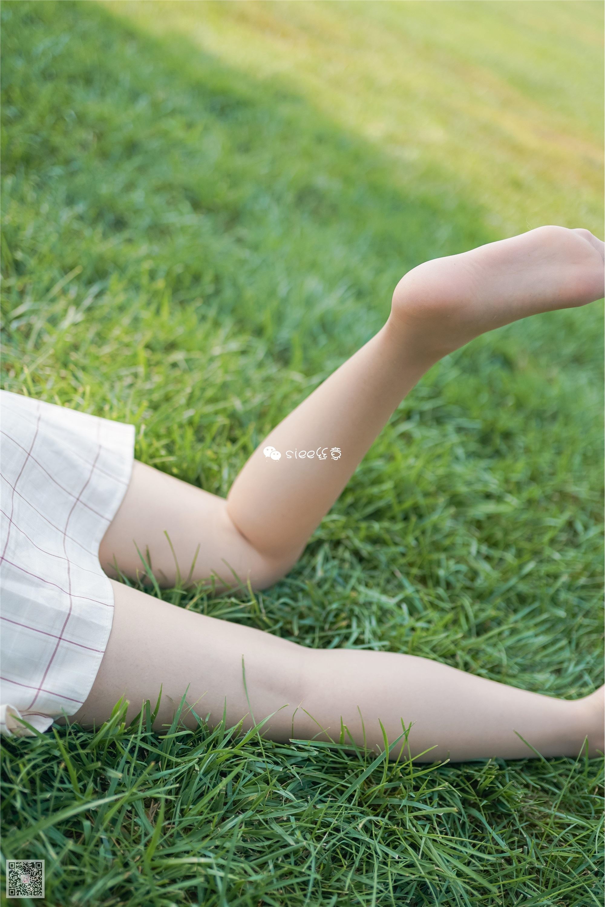 SIEE丝意  No.329 冰冰 花开无语，叶落有声