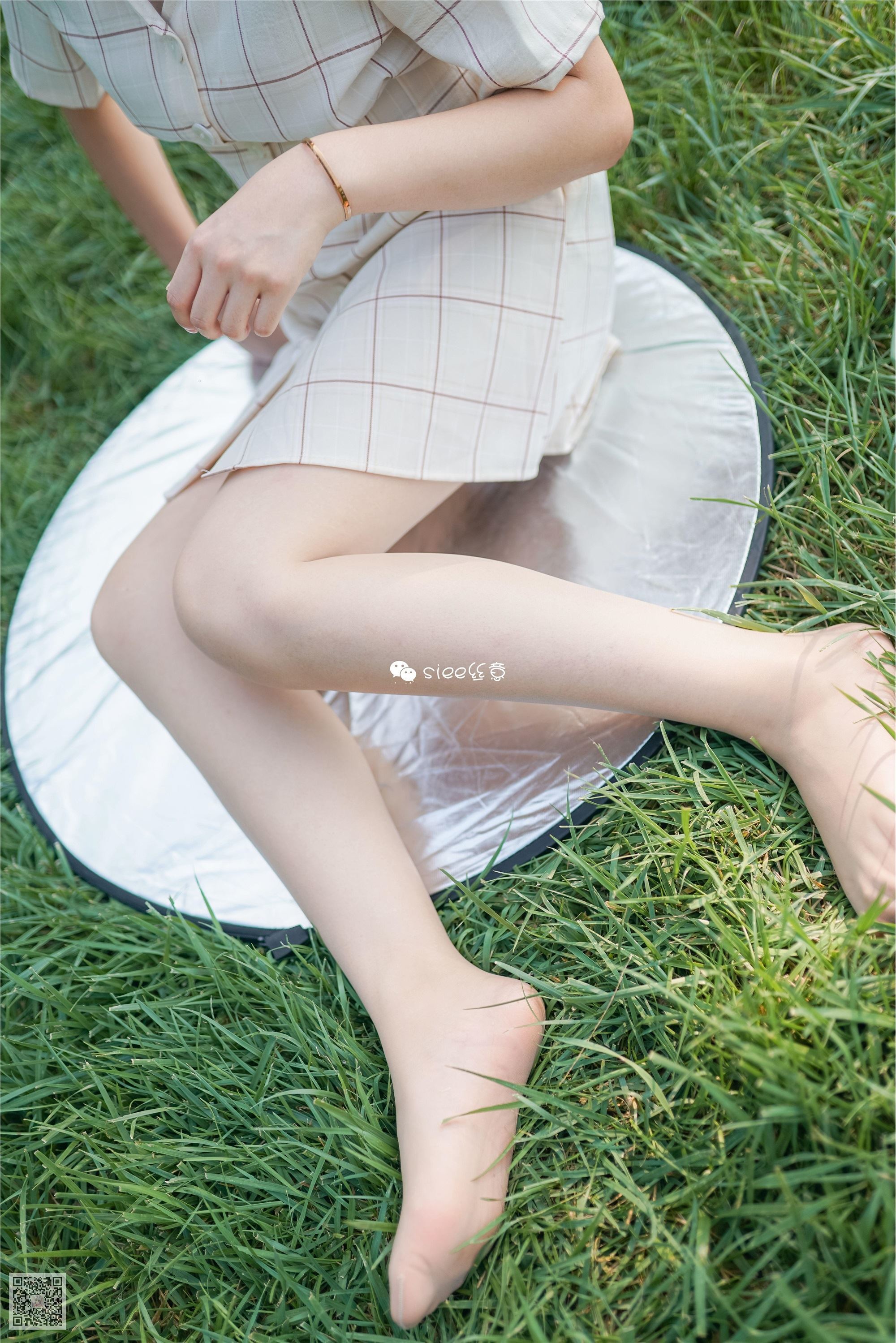 SIEE丝意  No.329 冰冰 花开无语，叶落有声