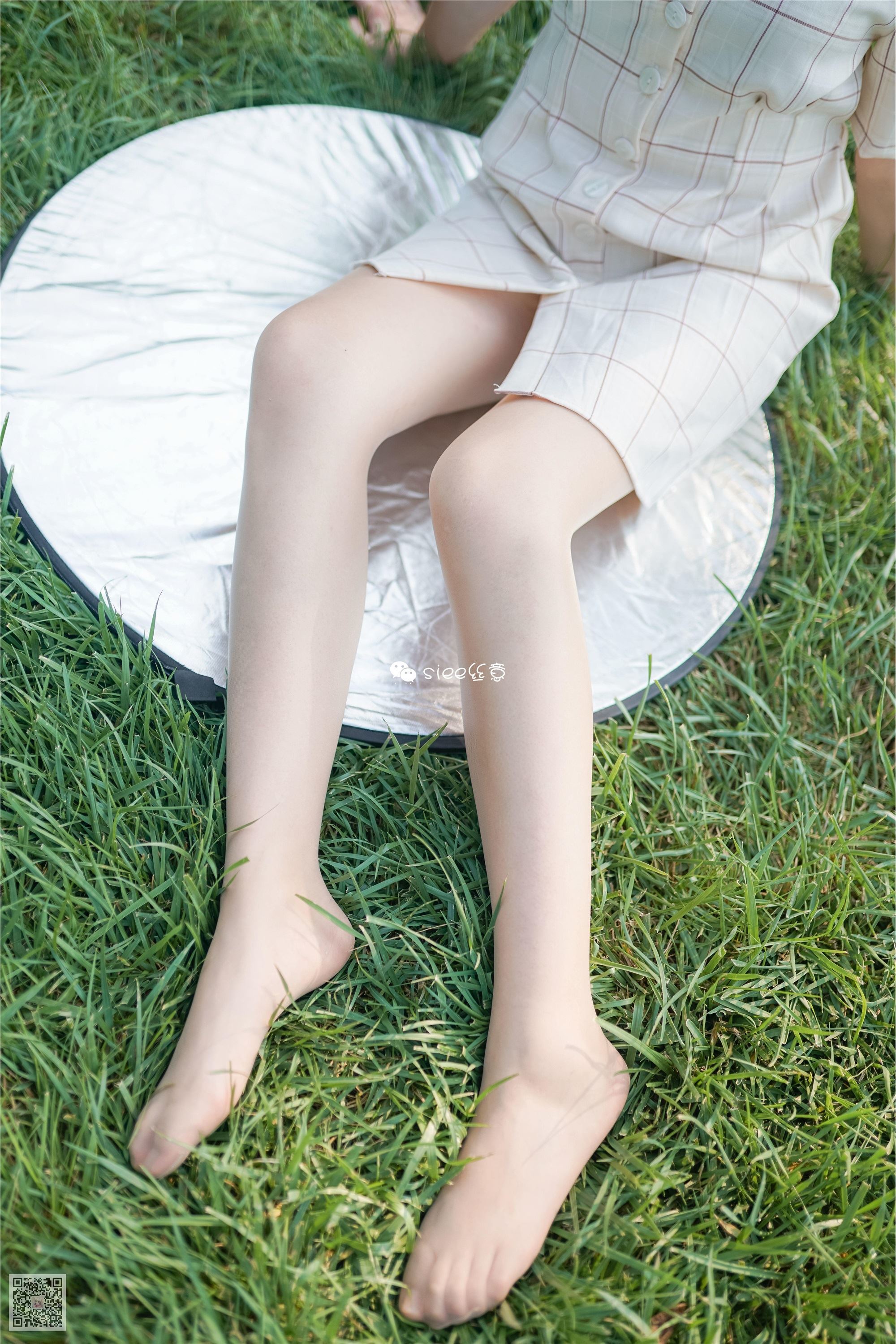 SIEE丝意  No.329 冰冰 花开无语，叶落有声