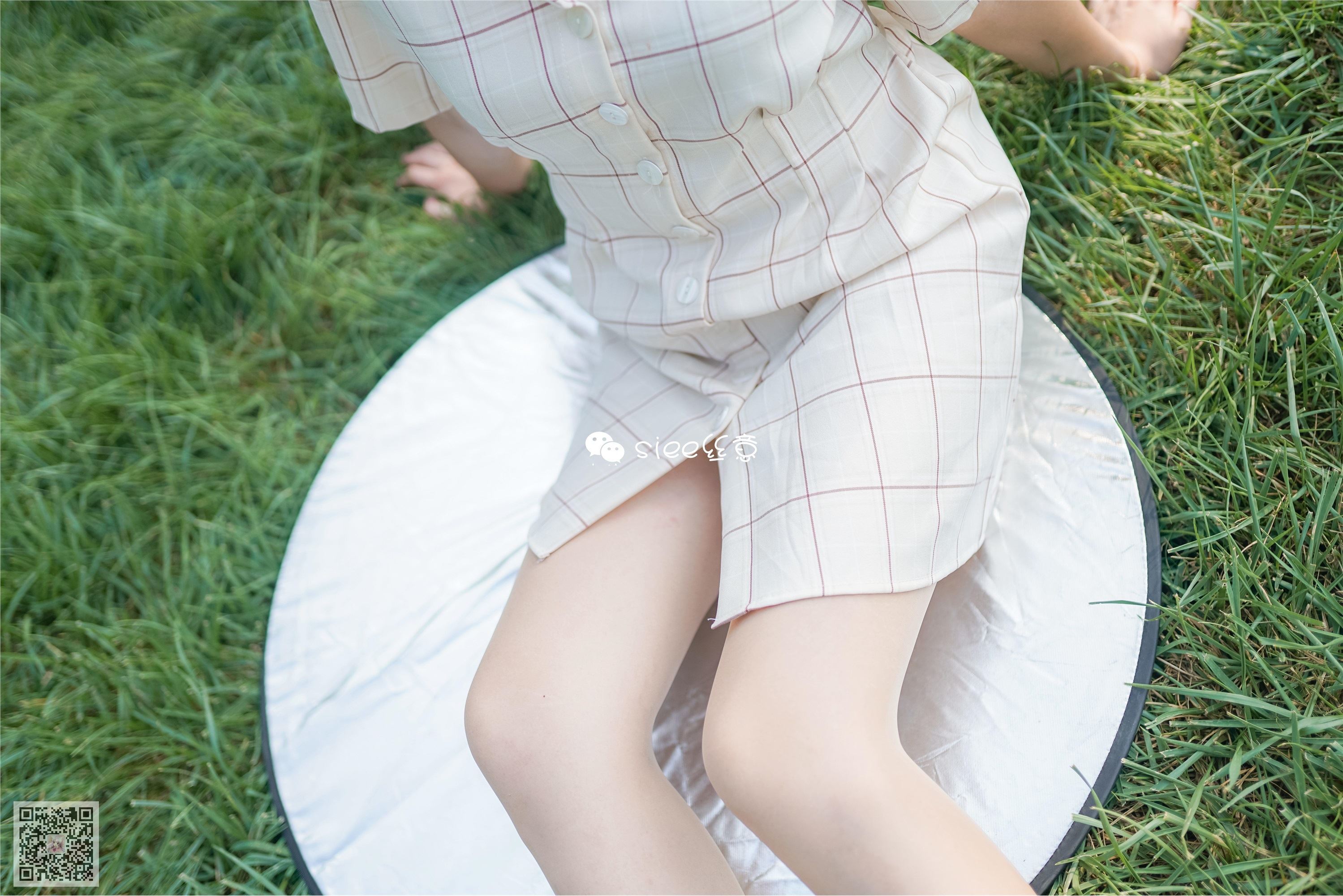 SIEE丝意  No.329 冰冰 花开无语，叶落有声