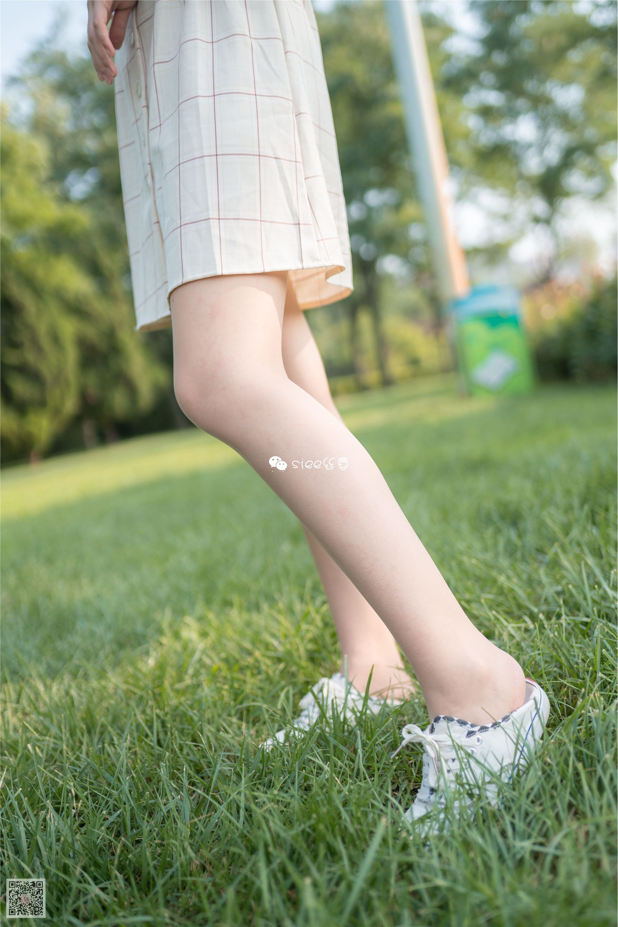 SIEE丝意  No.329 冰冰 花开无语，叶落有声