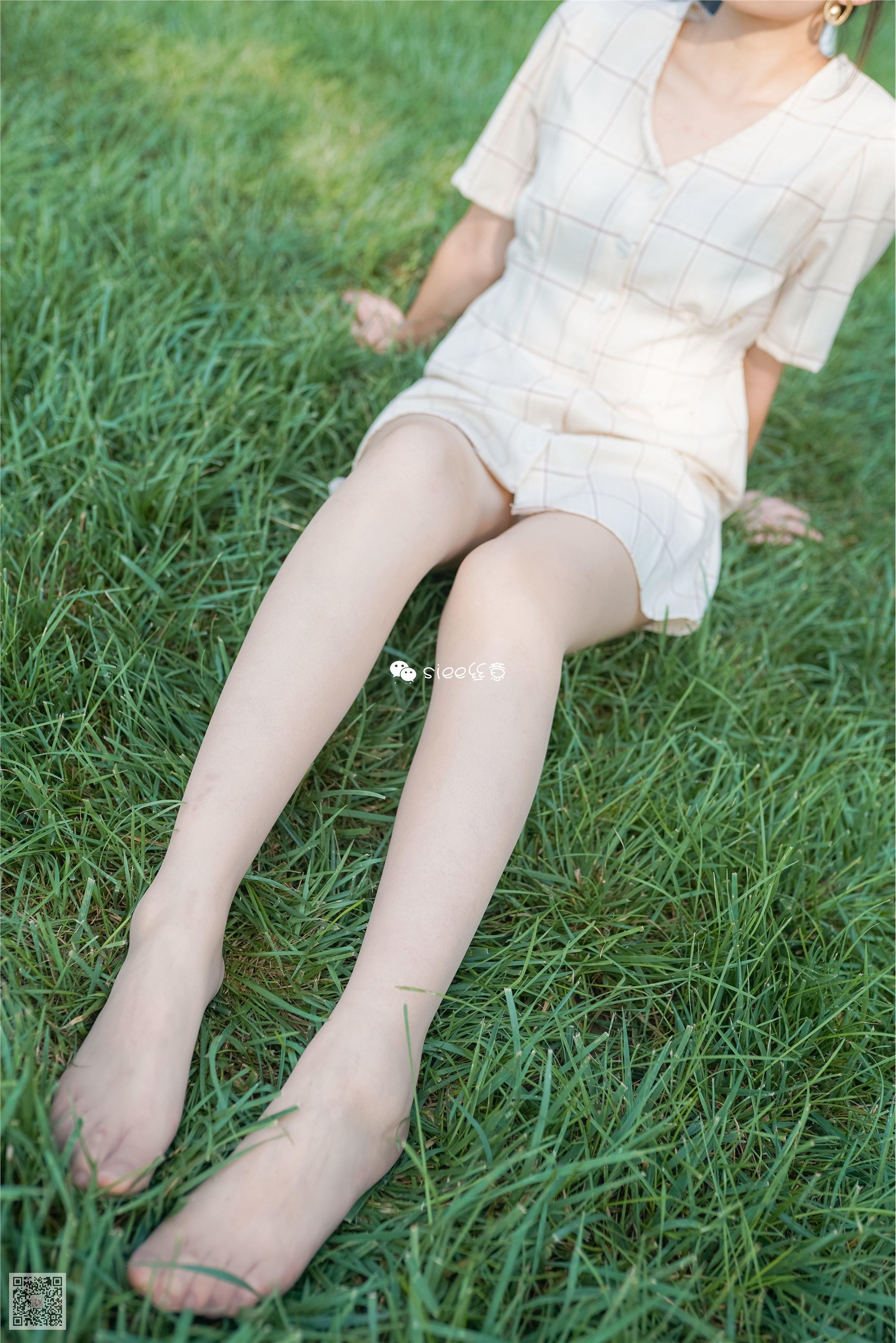 SIEE丝意  No.329 冰冰 花开无语，叶落有声