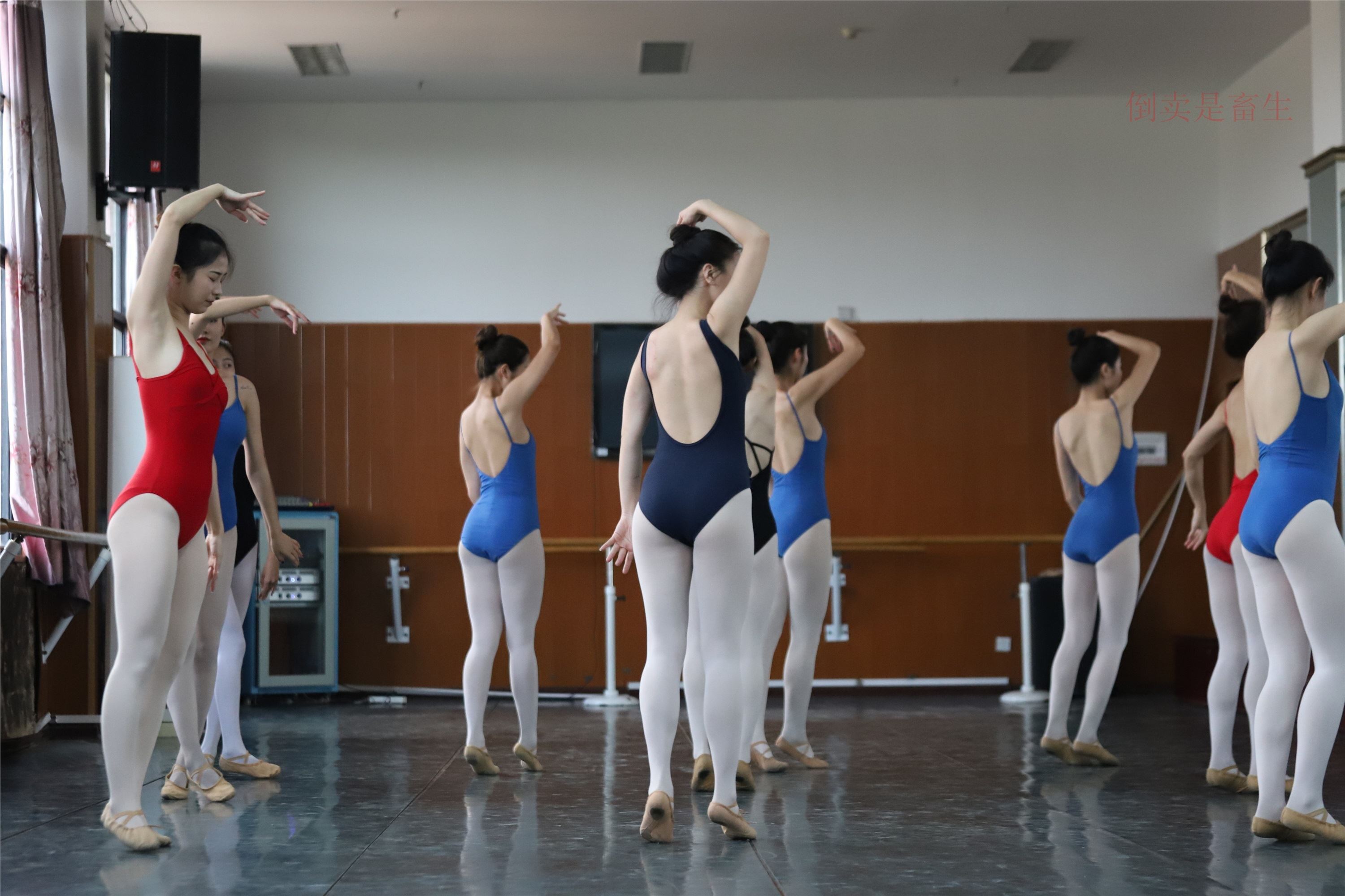 大西瓜美女图片 W002 舞蹈服饰434P1