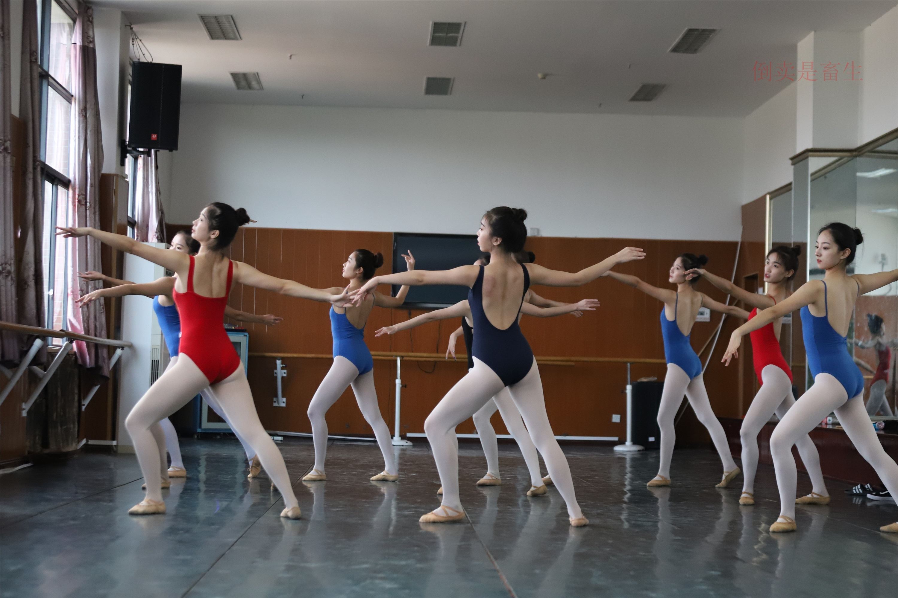 大西瓜美女图片 W002 舞蹈服饰434P1