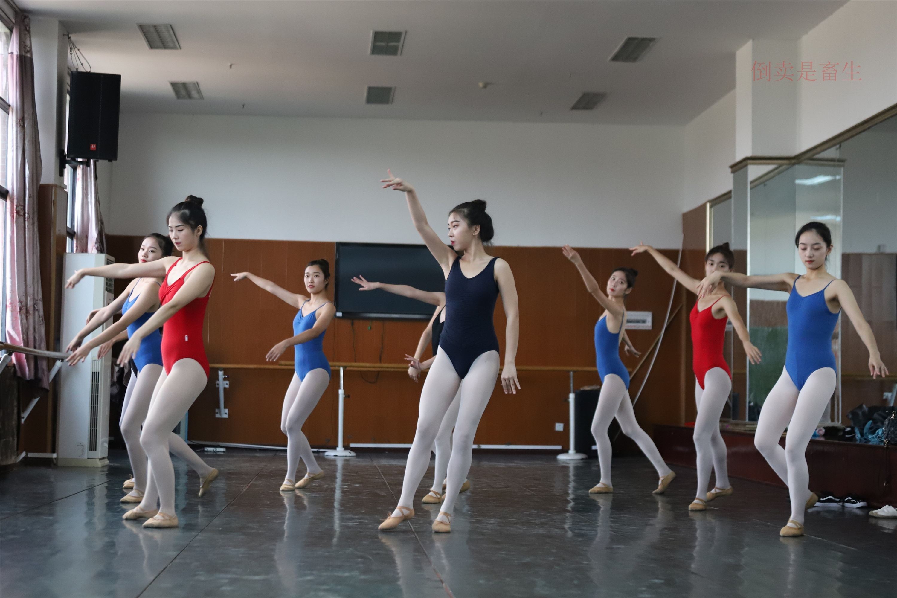 大西瓜美女图片 W002 舞蹈服饰434P1