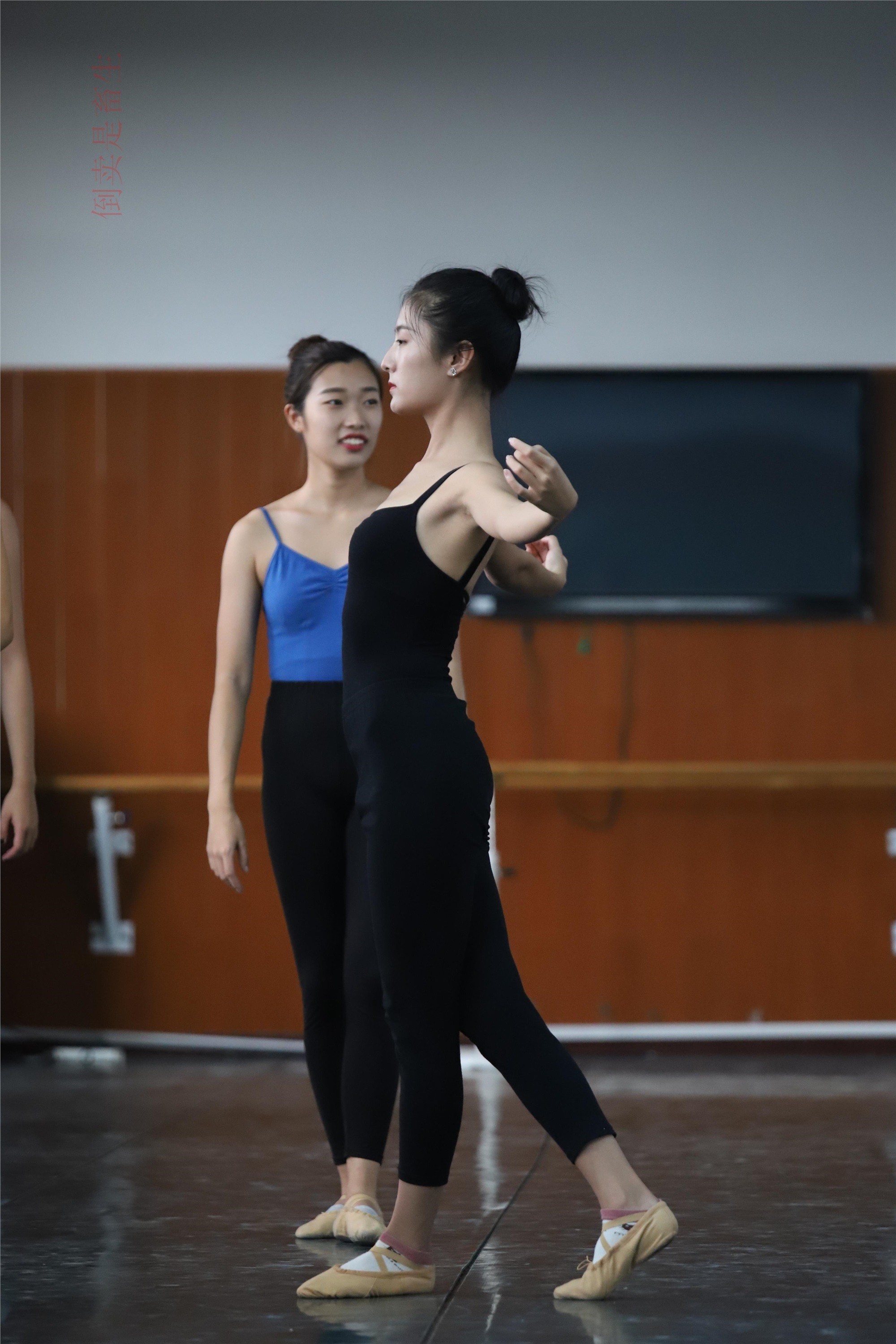 大西瓜美女图片 W003 舞蹈芭裤630p1