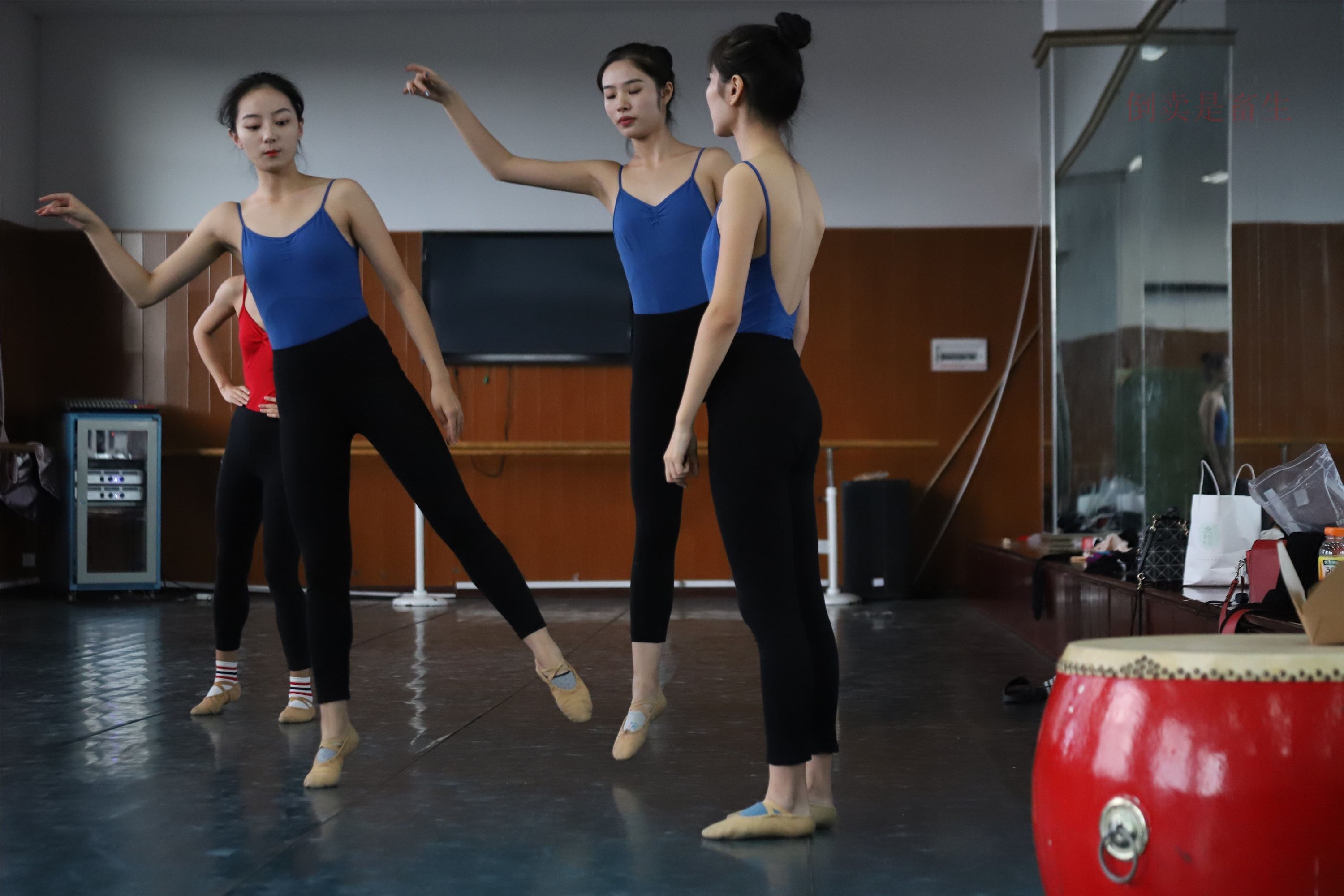 大西瓜美女图片 W003 舞蹈芭裤630p1