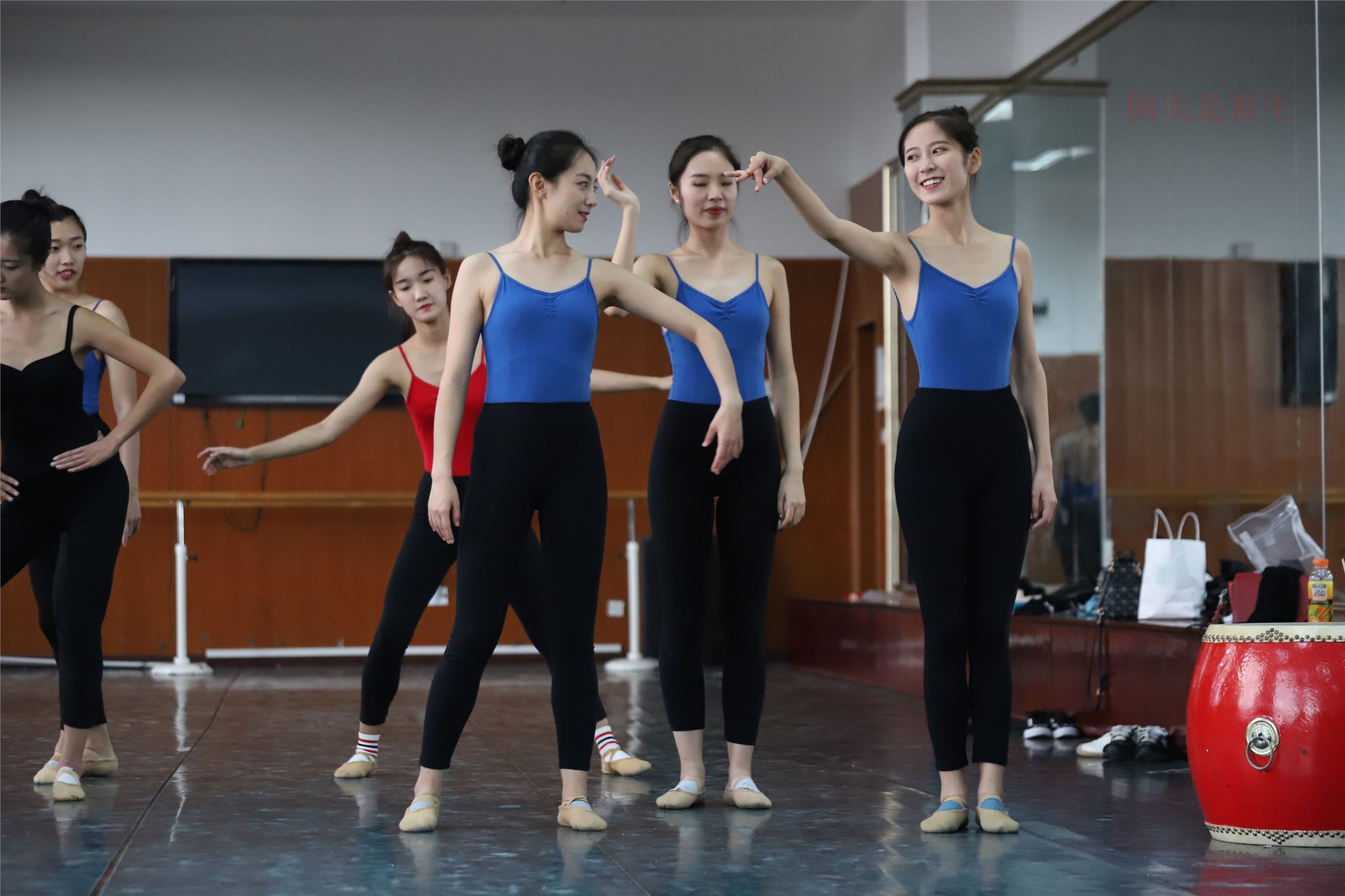 大西瓜美女图片 W003 舞蹈芭裤630p1