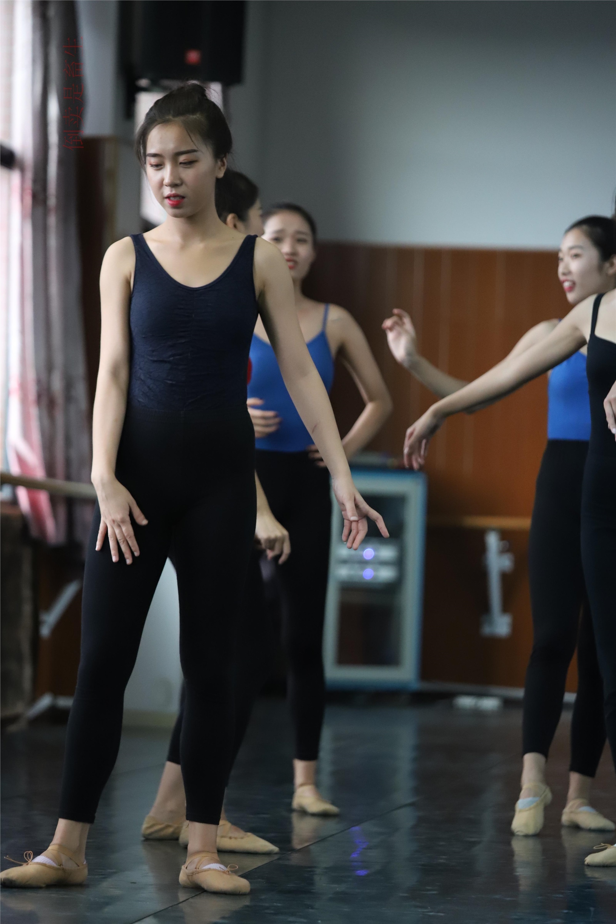 大西瓜美女图片 W003 舞蹈芭裤630p1