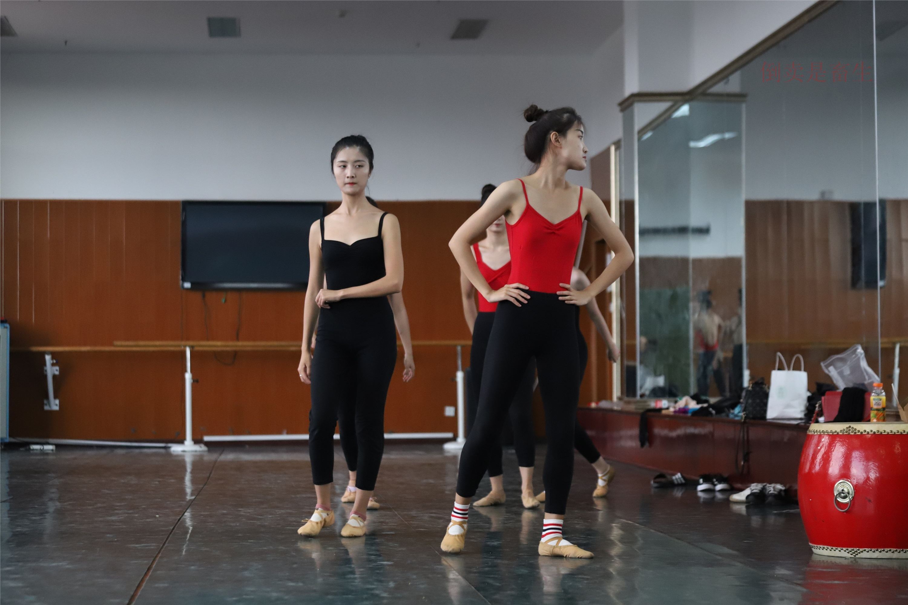 大西瓜美女图片 W003 舞蹈芭裤630p2