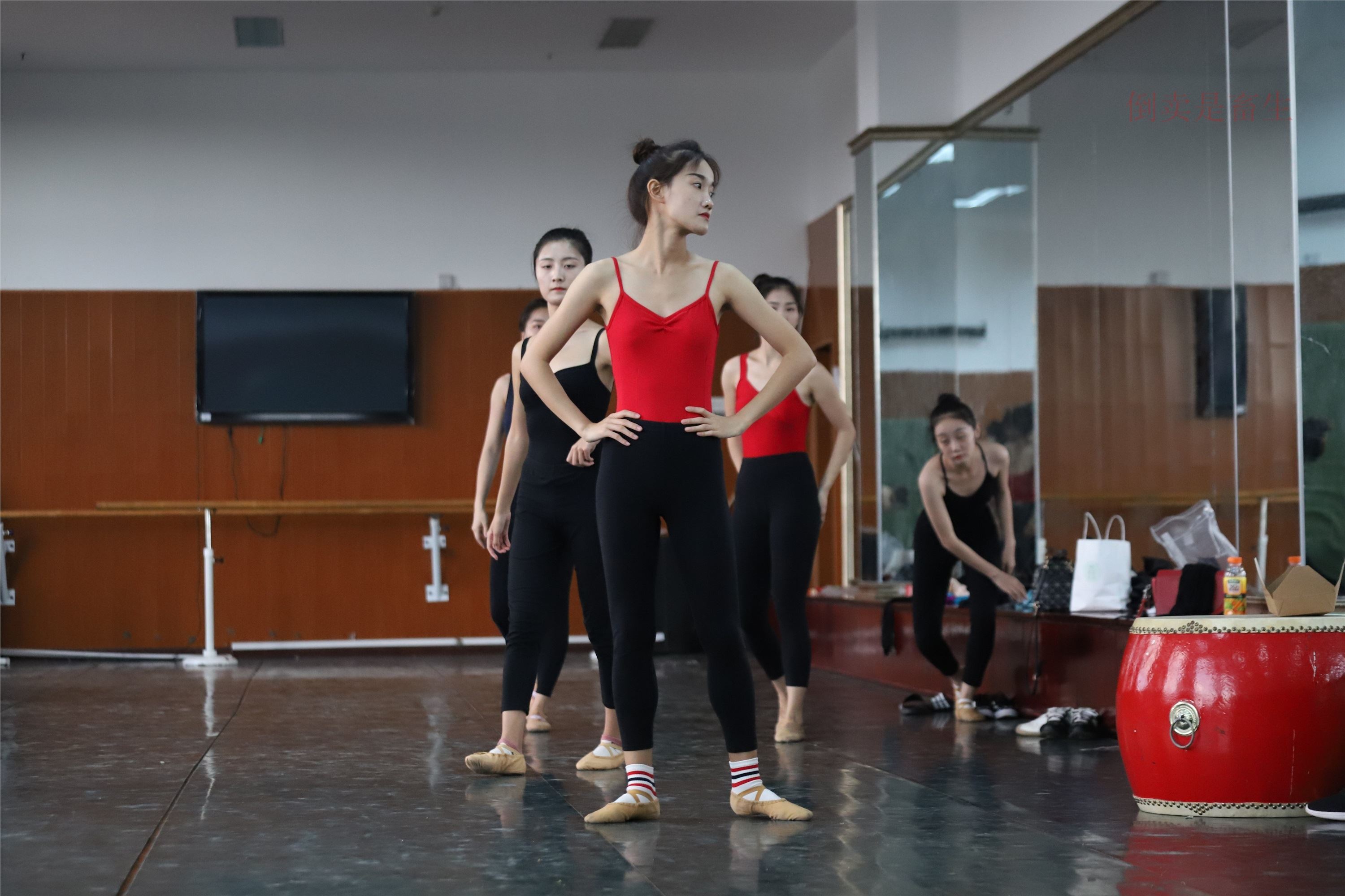 大西瓜美女图片 W003 舞蹈芭裤630p2