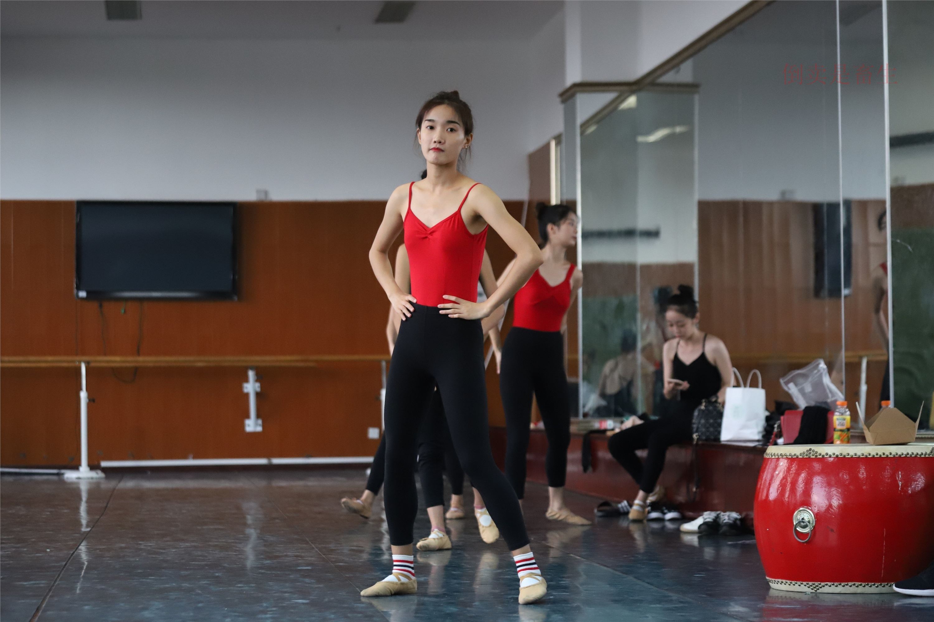 大西瓜美女图片 W003 舞蹈芭裤630p2