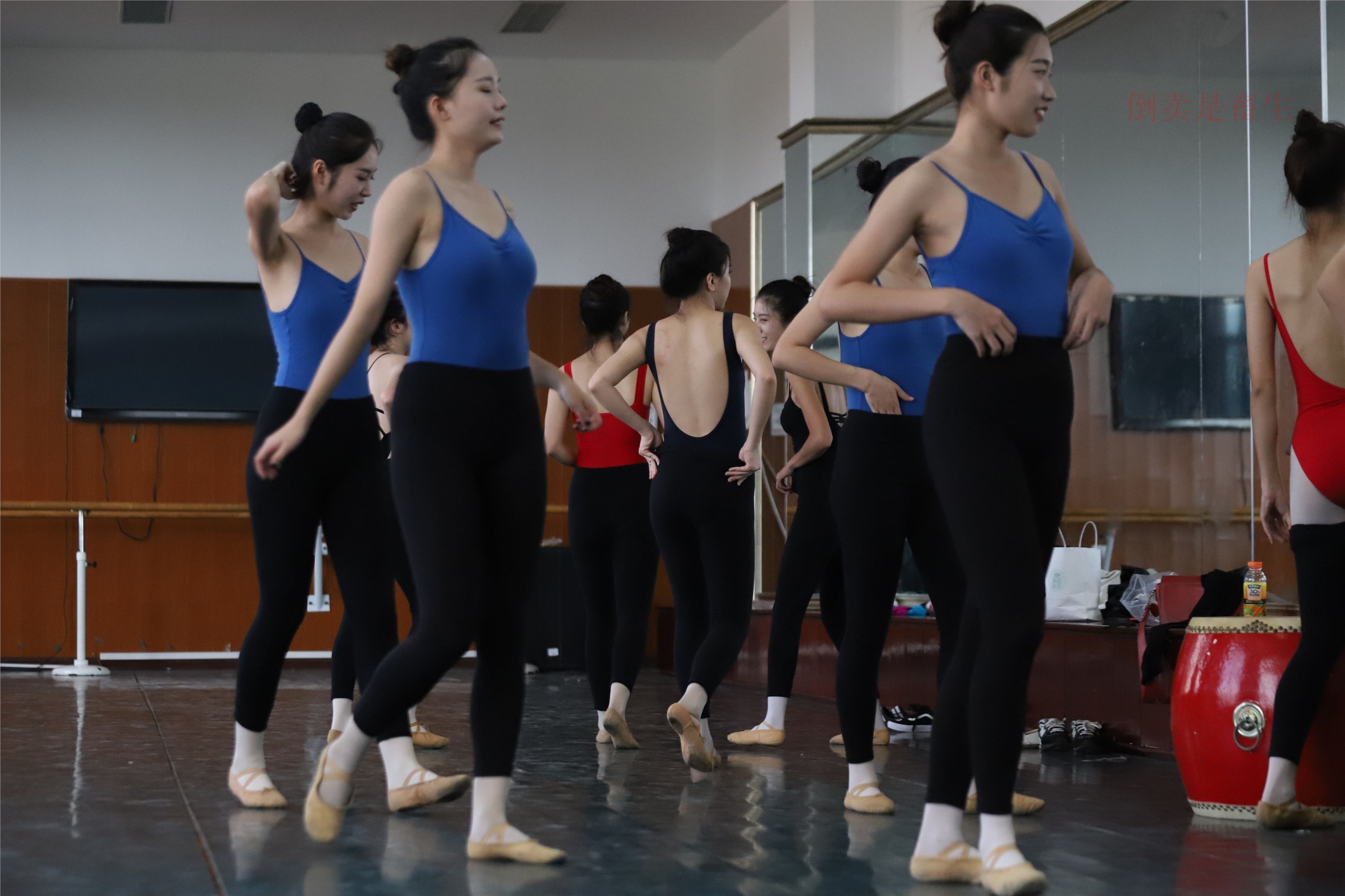 大西瓜美女图片 W003 舞蹈芭裤630p2