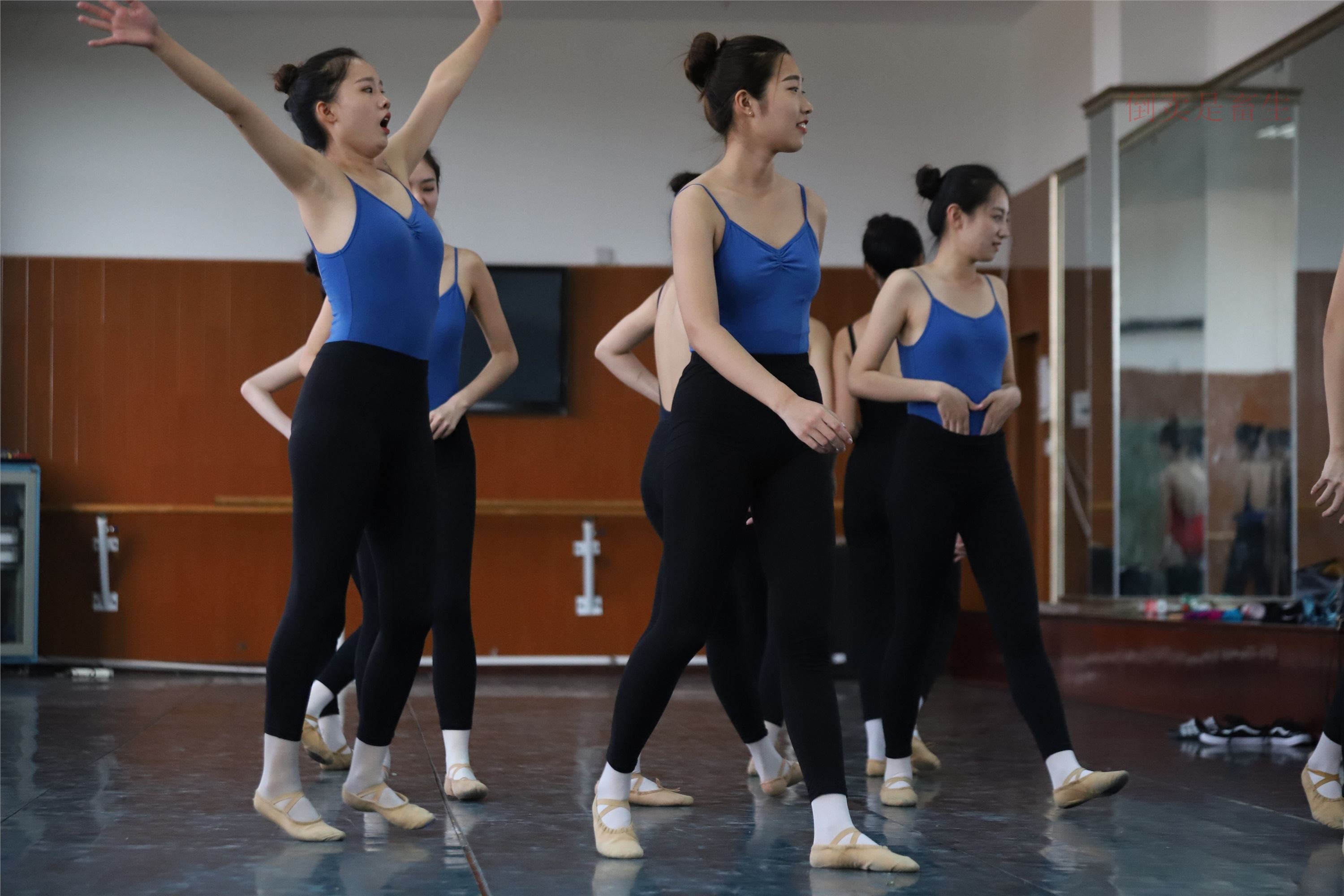 大西瓜美女图片 W003 舞蹈芭裤630p2