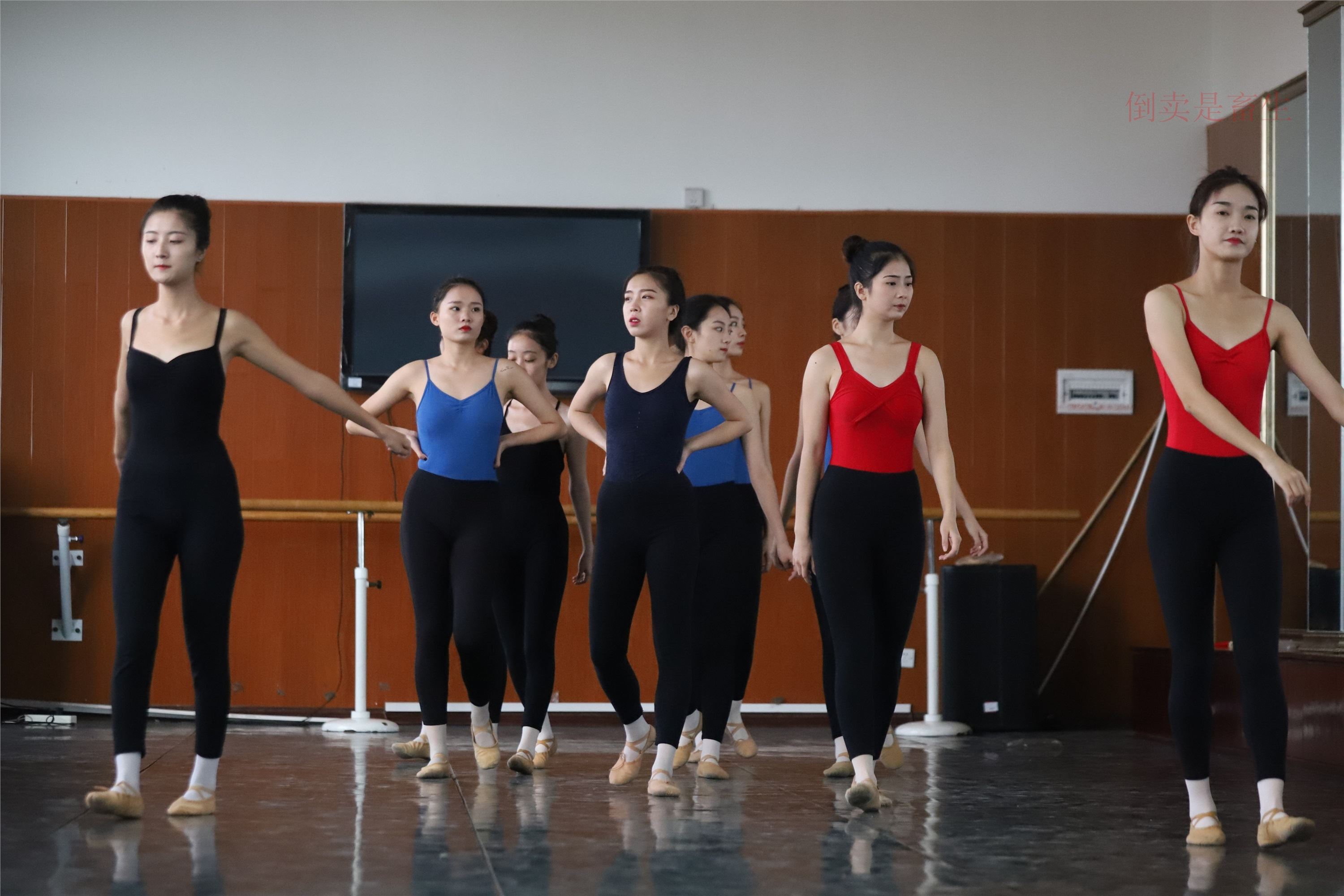 大西瓜美女图片 W003 舞蹈芭裤630p3