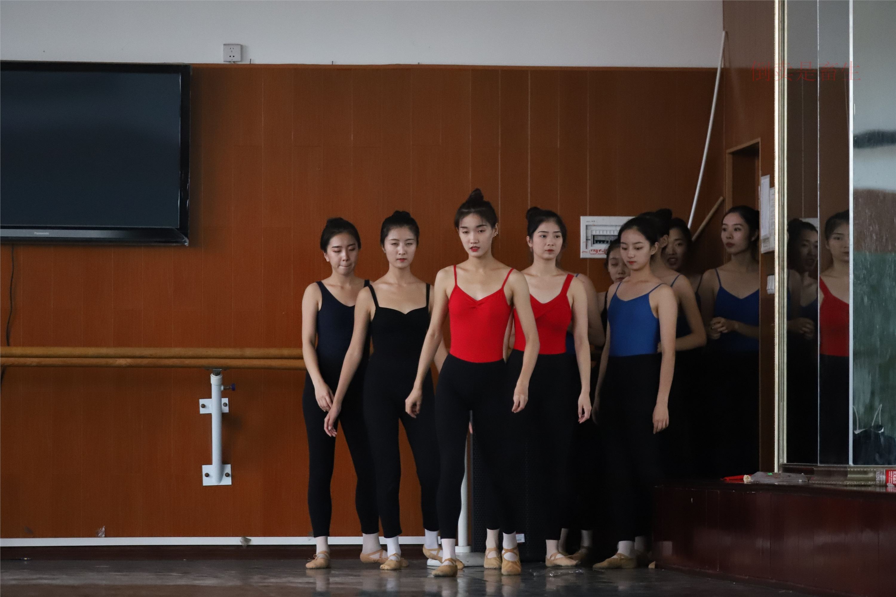 大西瓜美女图片 W003 舞蹈芭裤630p3