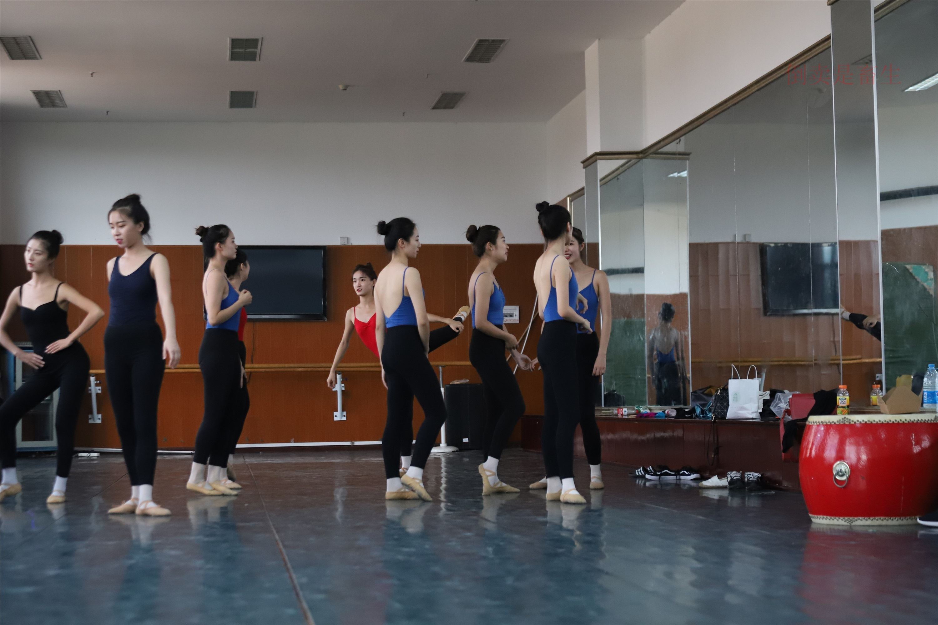 大西瓜美女图片 W003 舞蹈芭裤630p3