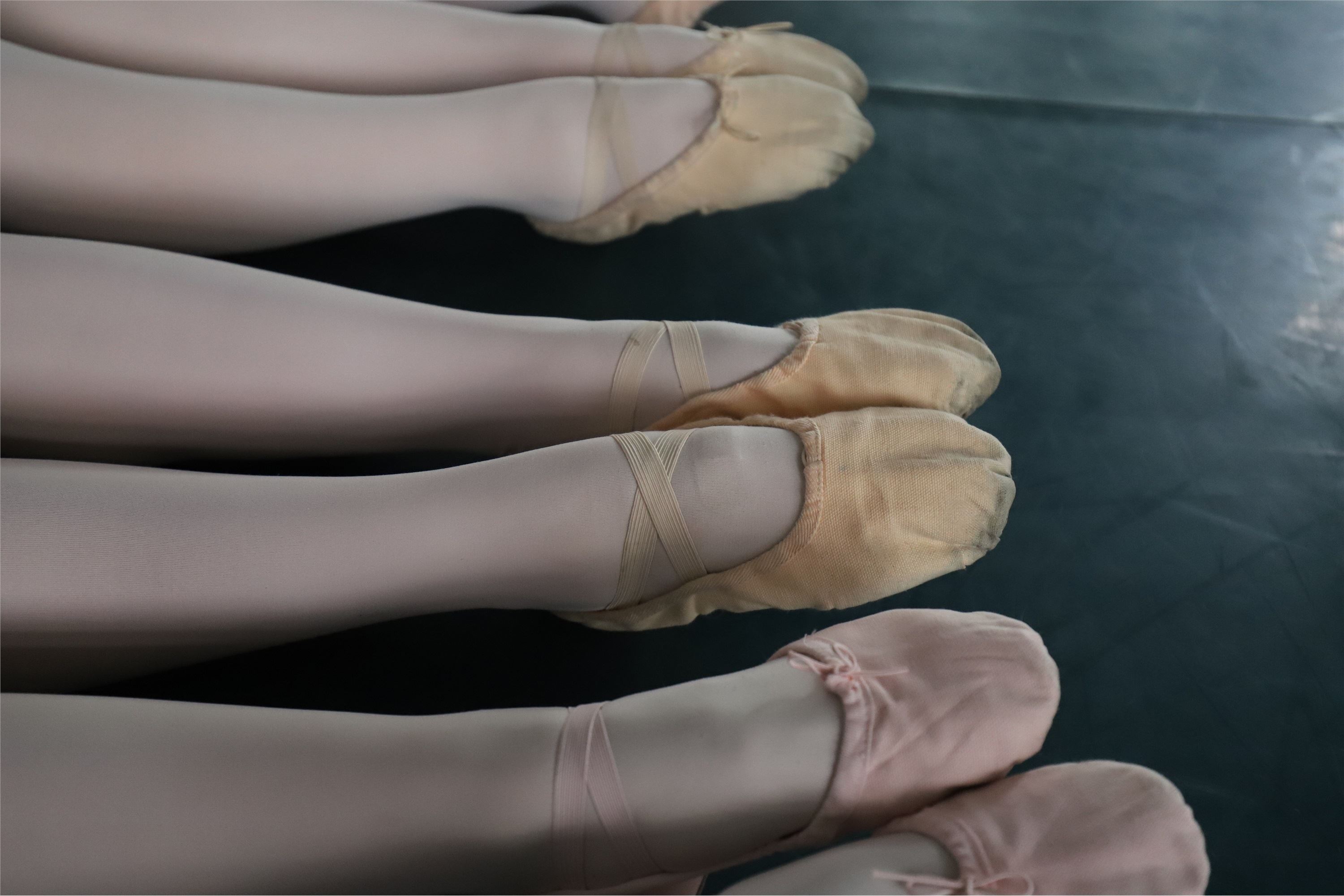 大西瓜美女图片 W005 红色舞蹈服 669P2