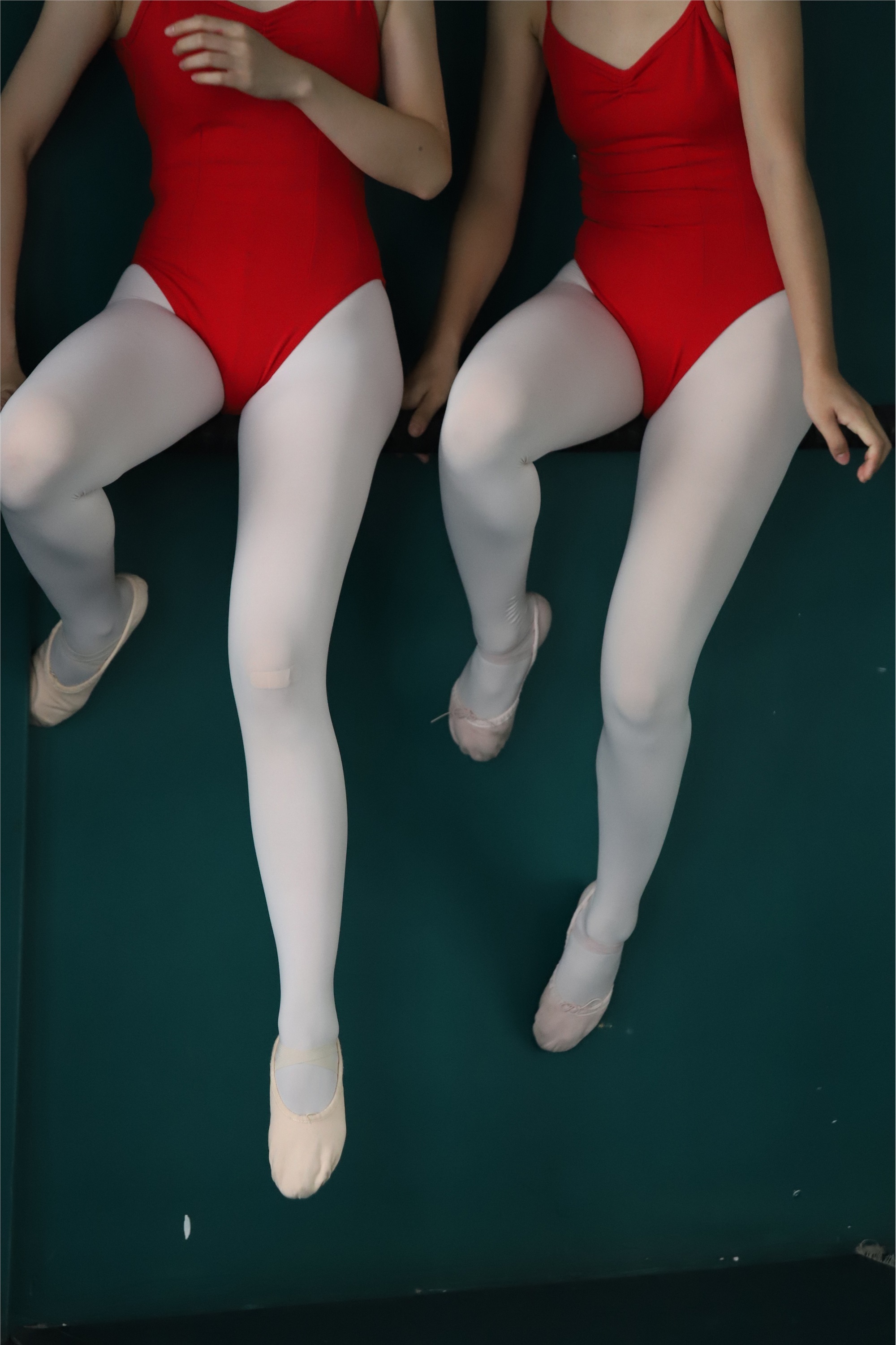 大西瓜美女图片 W005 红色舞蹈服 669P3