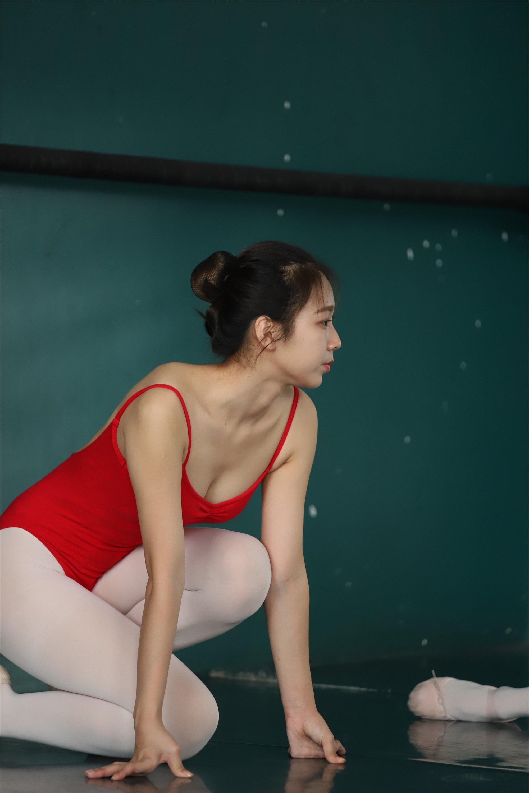 大西瓜美女图片 W005 红色舞蹈服 669P5