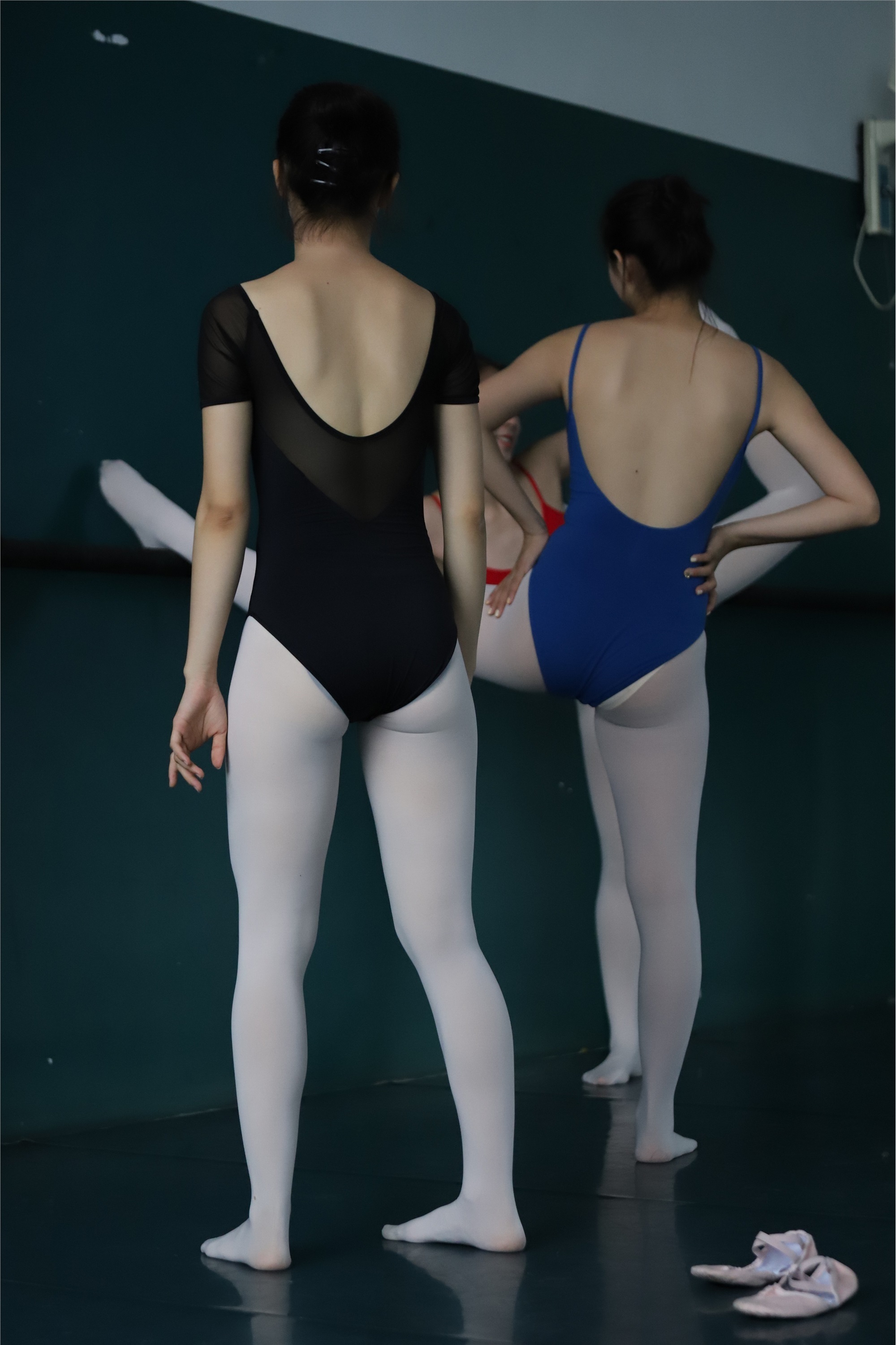 大西瓜美女图片 W004 多色舞蹈服 650p2