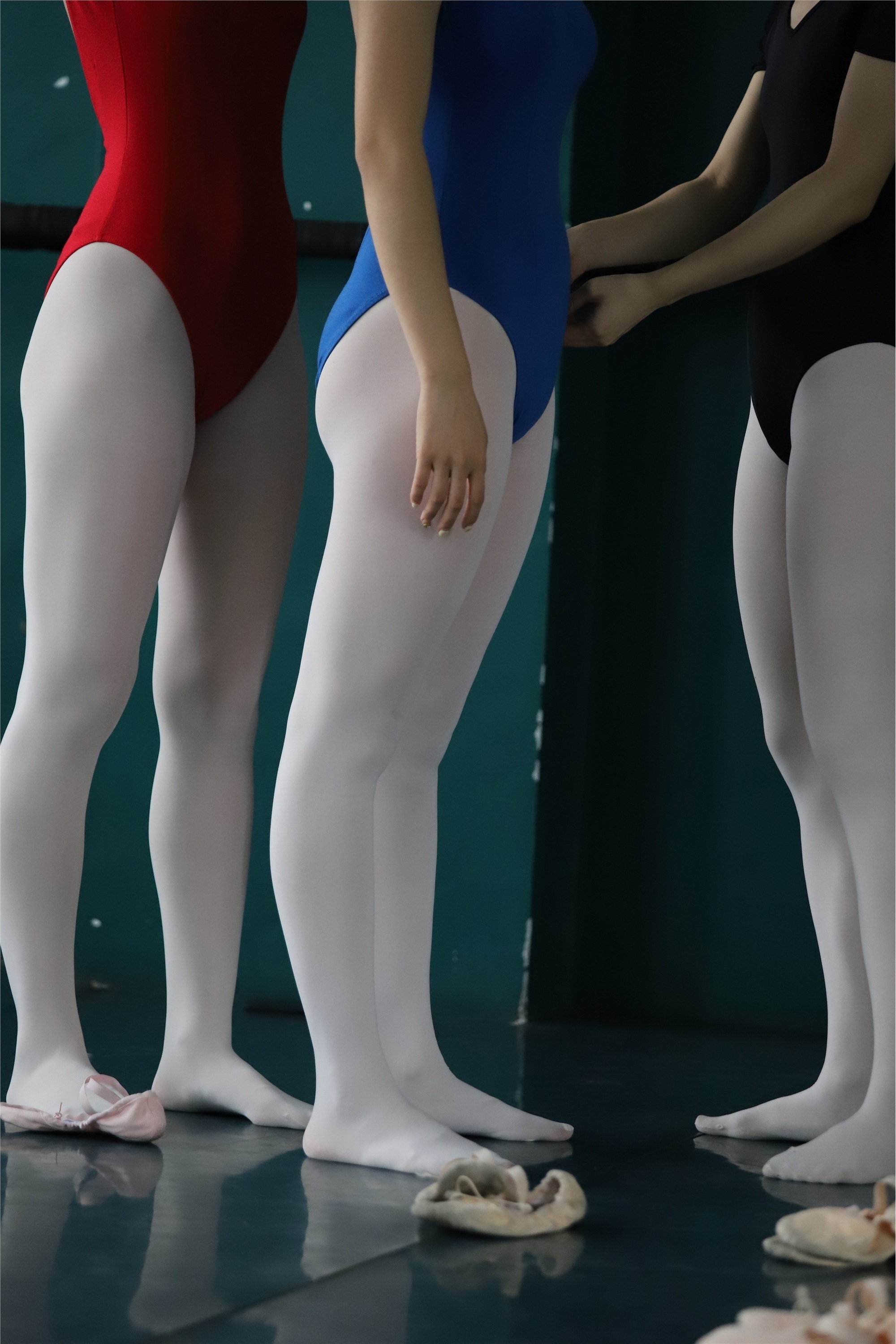 大西瓜美女图片 W004 多色舞蹈服 650p2