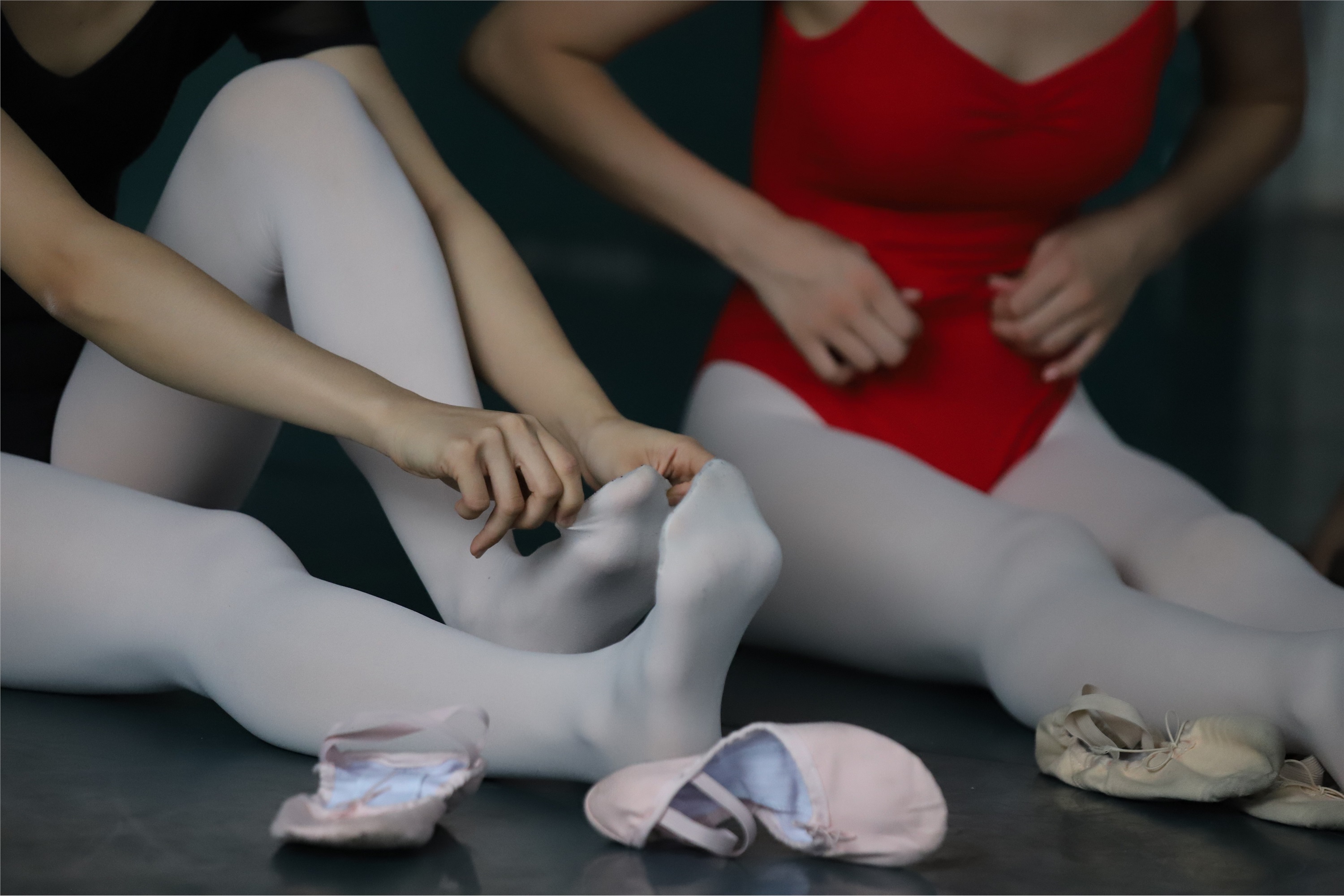 大西瓜美女图片 W004 多色舞蹈服 650p3