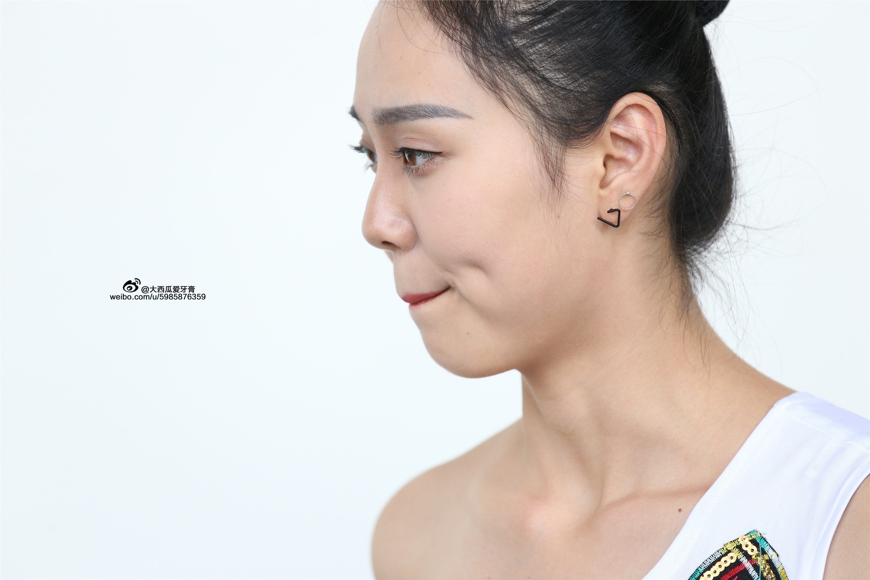 大西瓜美女图片 W006 舞蹈家1-文君 绿裙1