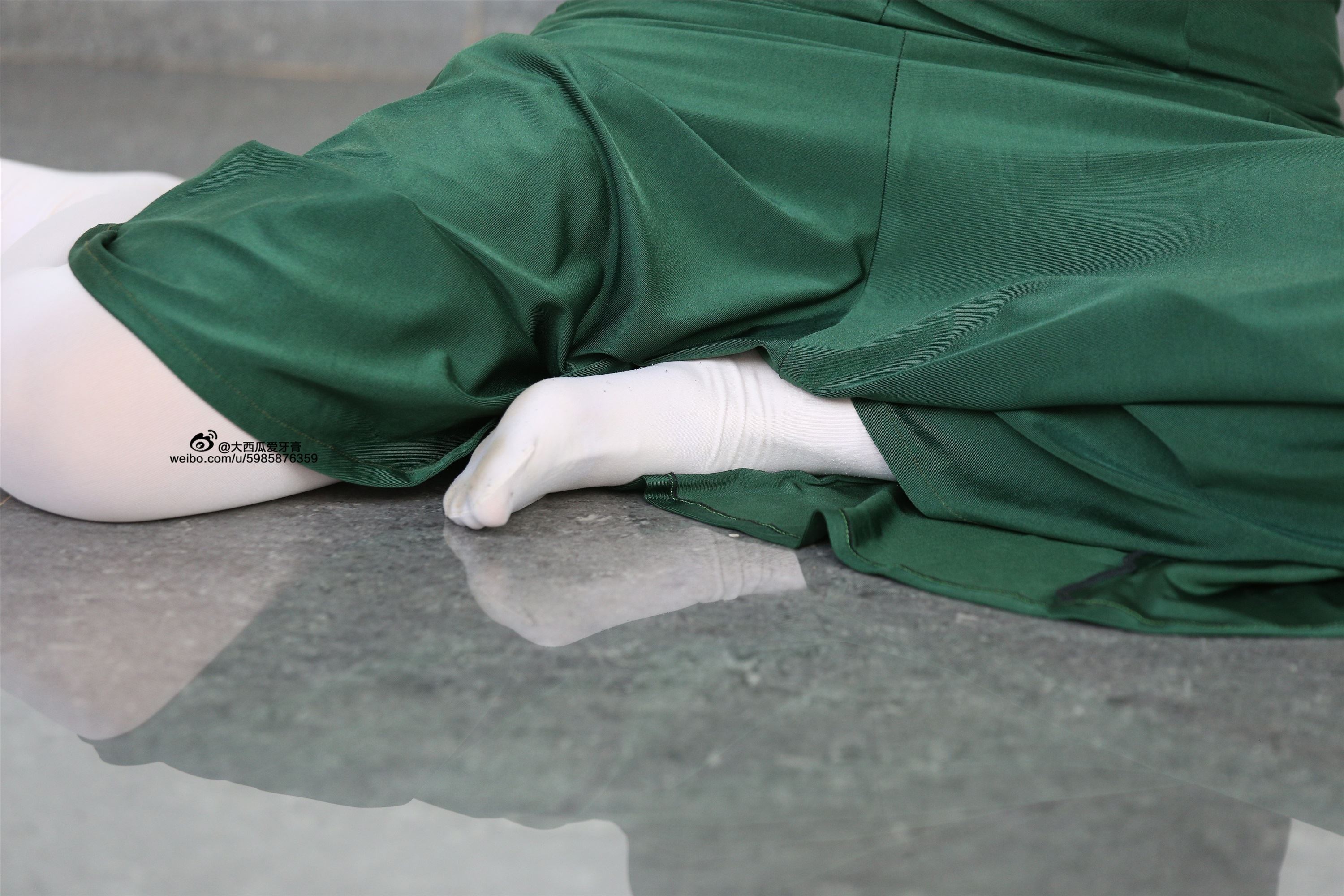 大西瓜美女图片 W006 舞蹈家1-文君 绿裙1