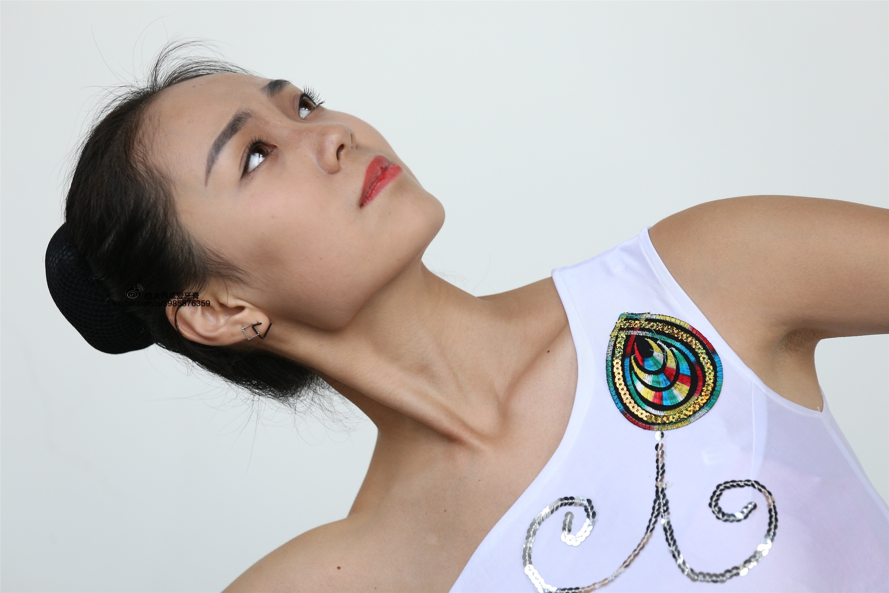 大西瓜美女图片 W006 舞蹈家1-文君 绿裙1