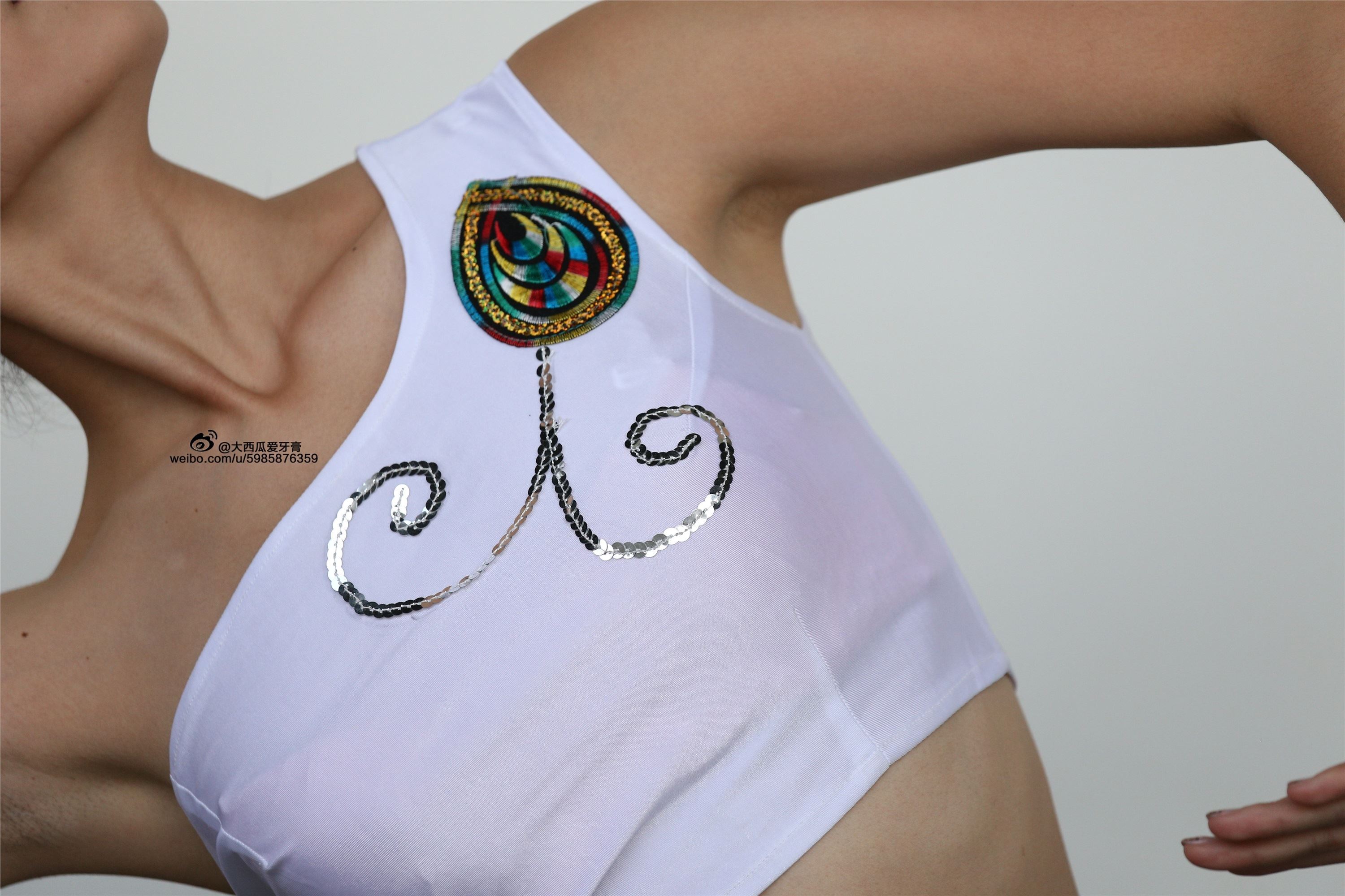 大西瓜美女图片 W006 舞蹈家1-文君 绿裙1