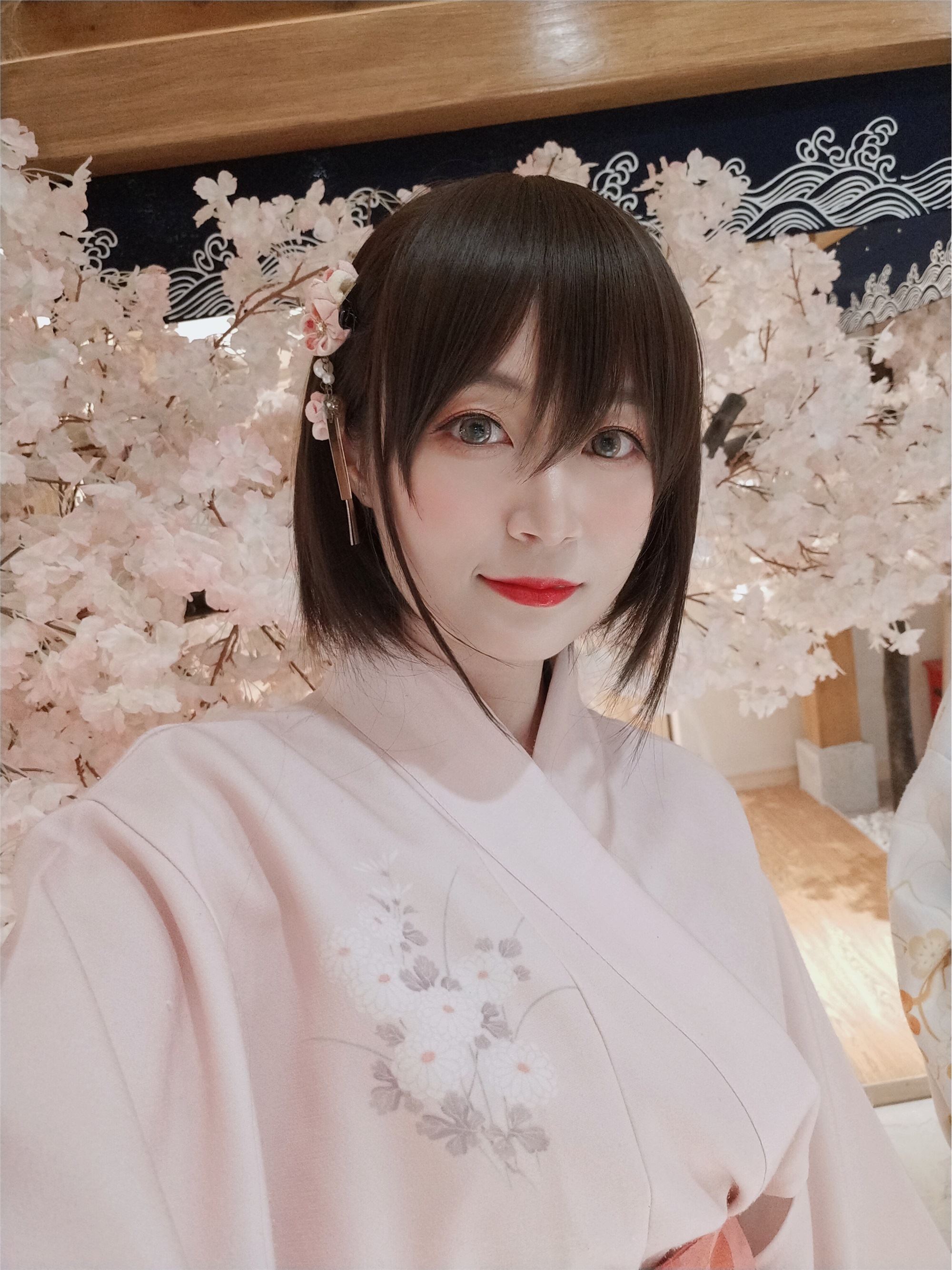 Coser小姐姐白银 – 和服温泉